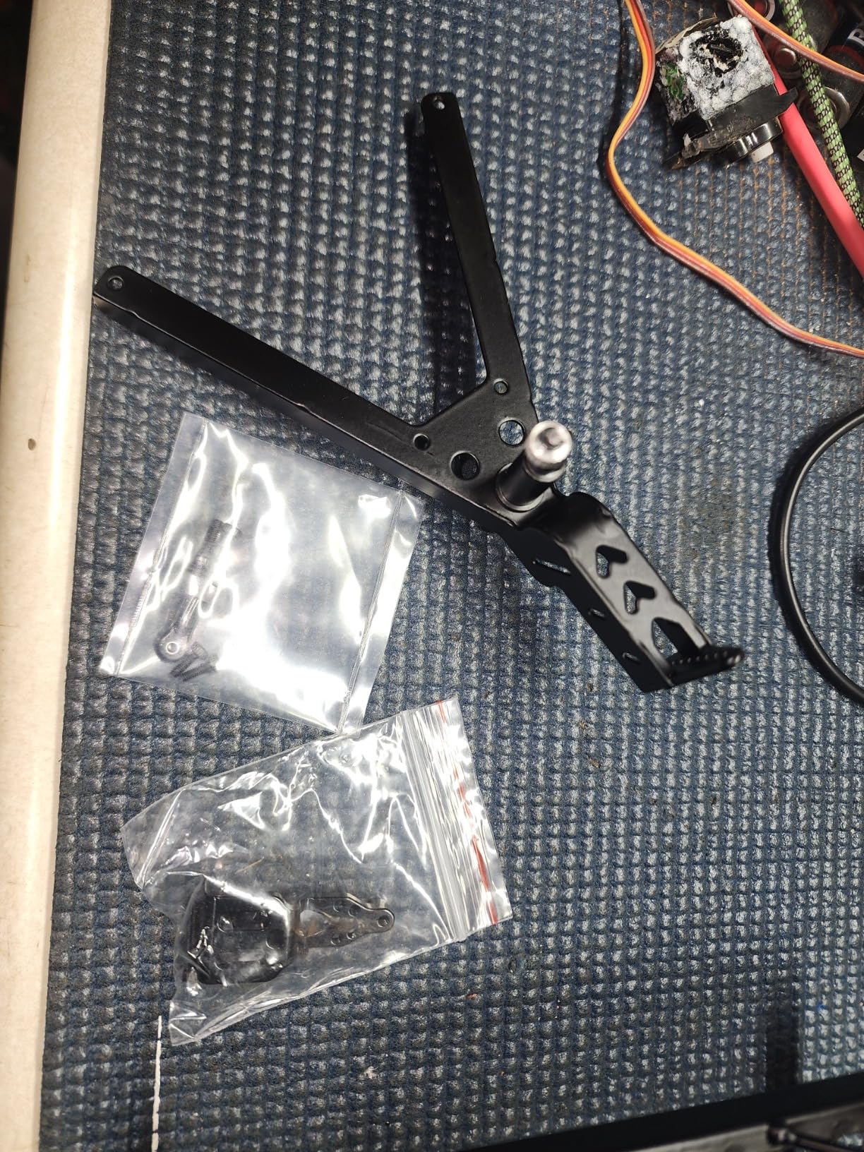 RC Trailer for Hauling Behind RC Car, Metal Flatbed Trailer with Hook Hitch for 1/18 1/24 RC Crawler TRX4M FCX18 Ascent-18 SCX24 FCX24 customer photo 2