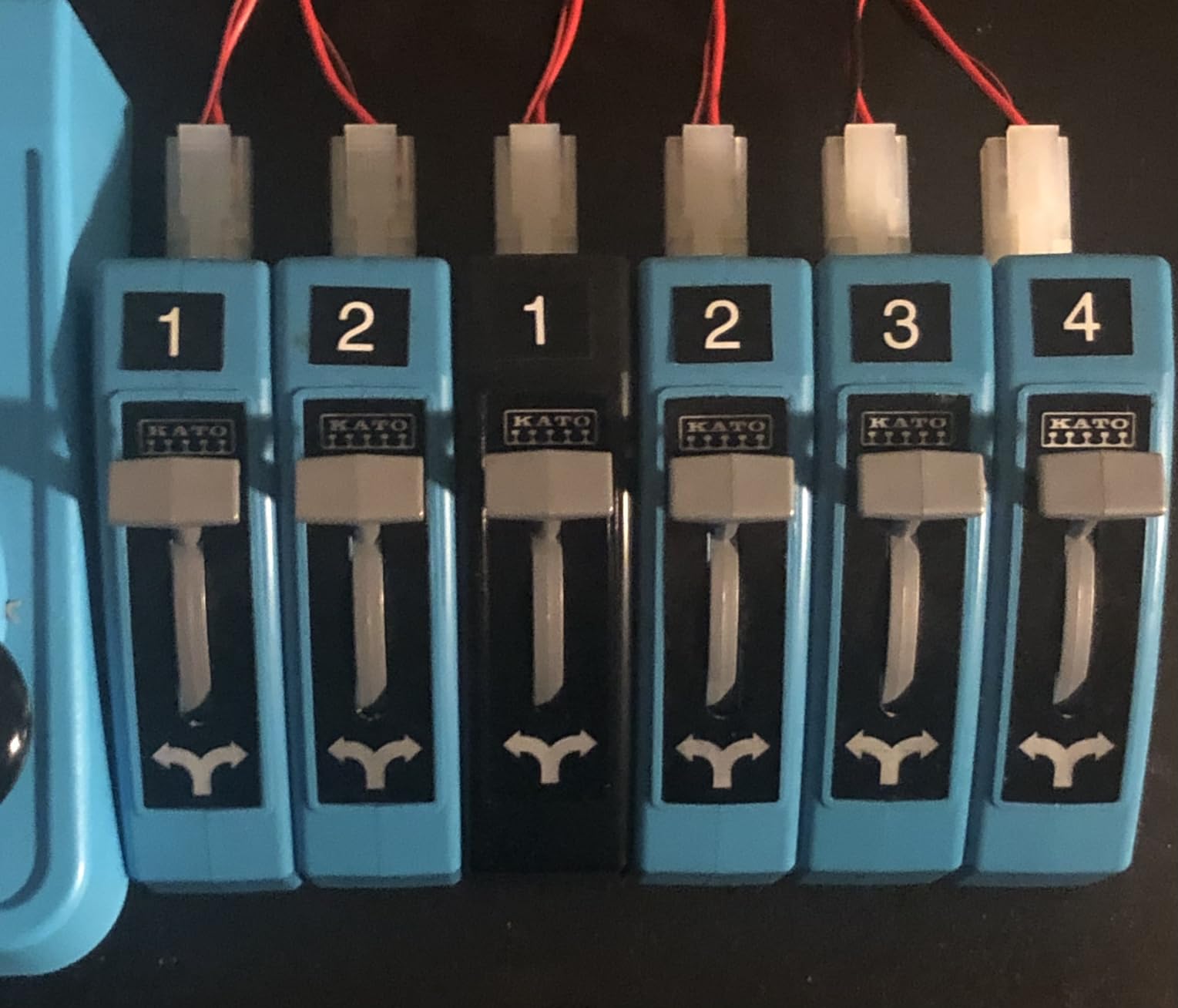 KATO 24-840BK TurnoutControlSwitch(Black) customer photo 1