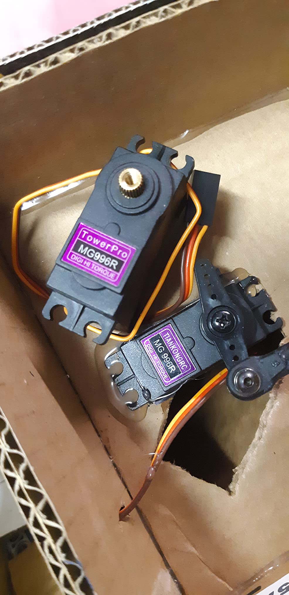 4 Pack MG996R Servo Motor, 55g Fully Copper Gear High Torque Digital Servo Motor Kit for RC Helicopter Car Boat Robot, Control Angle 180° customer photo 1