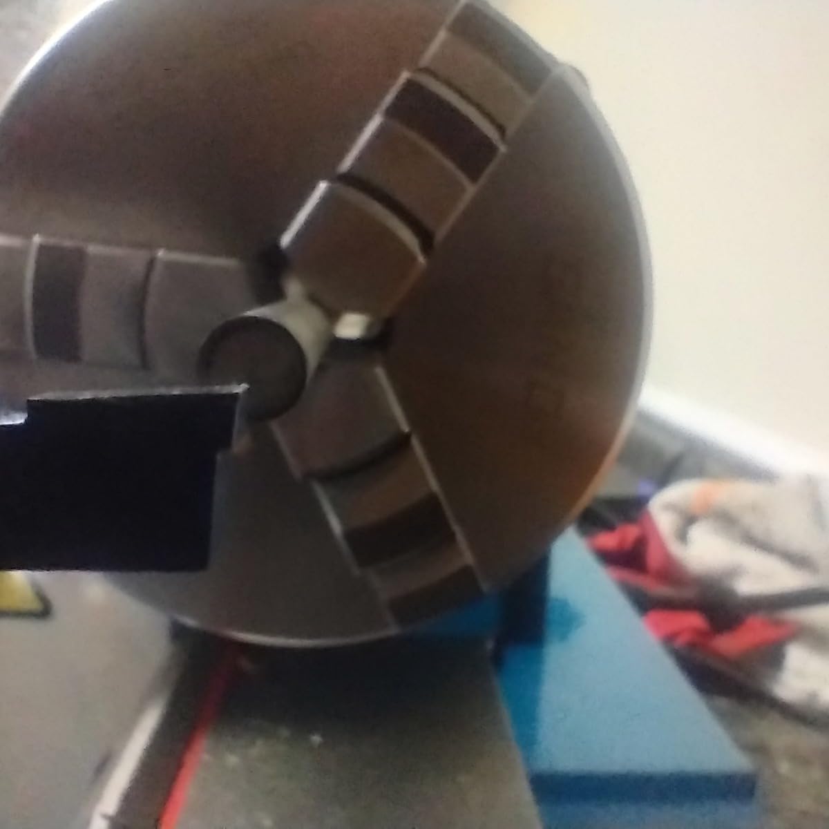 VEVOR 7'' x 16'' Metal Lathe Machine, 800W Precision Benchtop Power Metal Lathe, 150-2500 RPM Continuously Variable Speed customer photo 2