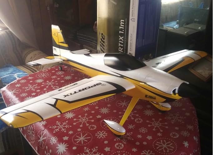 E-flite Sportix 1.1m BNF Basic with AS3X & Safe EFL10750 customer photo 1