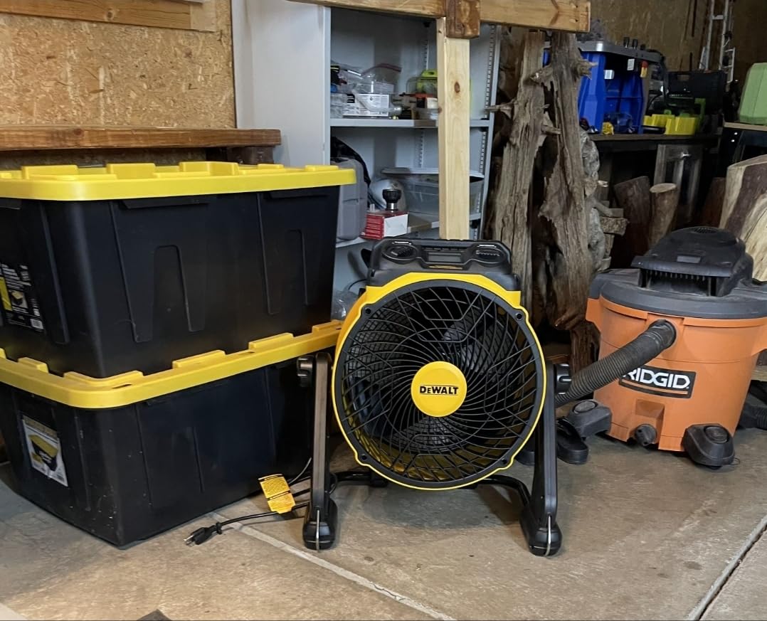 DEWALT Air Purifier Fan 16'', Industrial Shop Fan with PM2.5 Sensor and Filter, Heavy Duty Floor Fan with 4000CFM, 360° Tilt, Captures Dust, Debris & Particles, for Jobsite, Workshop and Garage customer photo 1