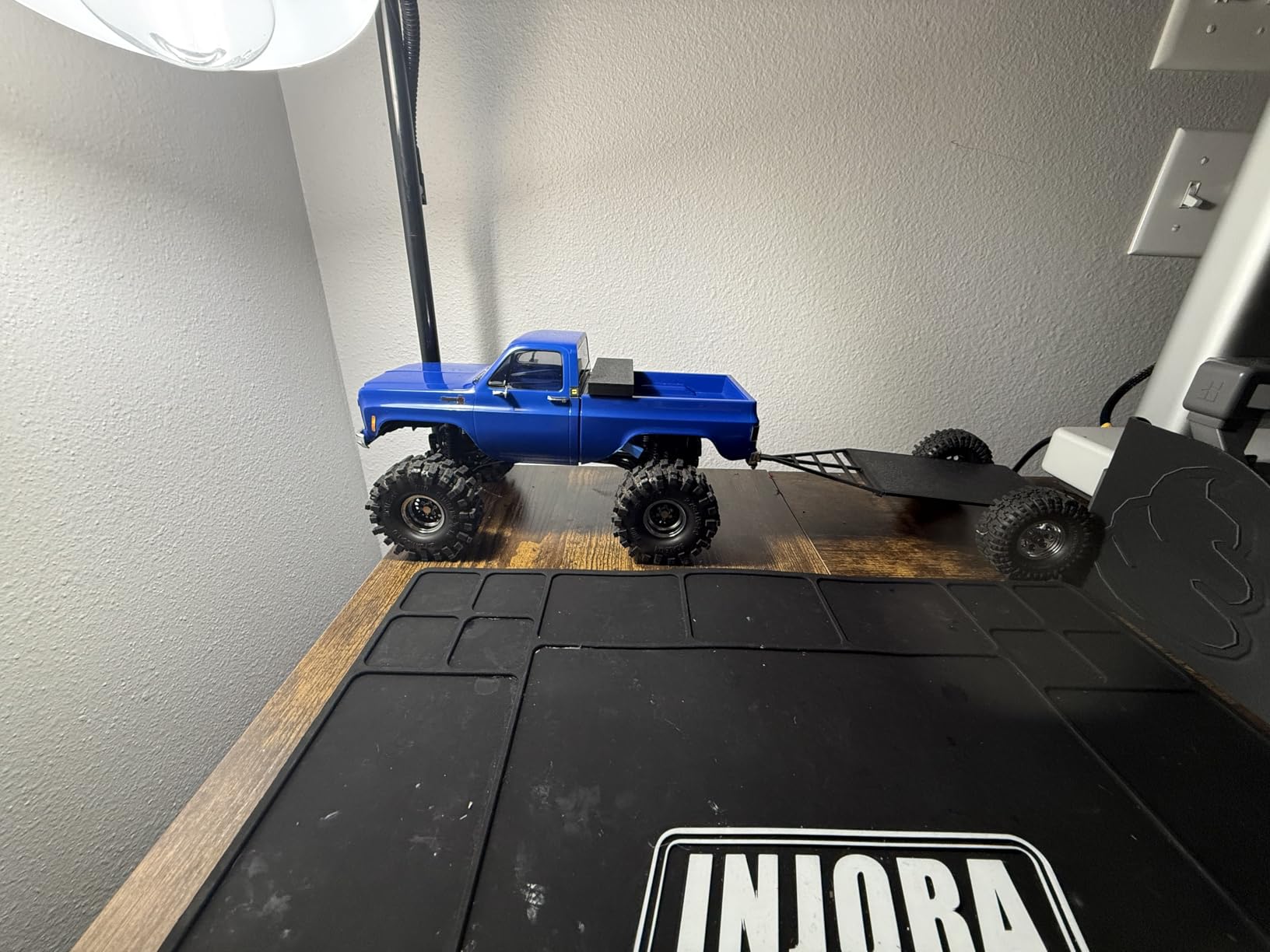 INJORA RC Silicone Pit Mat Soldering Mat Repair Work Mat for 1/18 1/24 RC Car Upgrade (420×297mm) customer photo 1