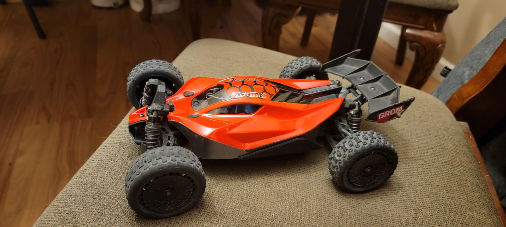 Arrma Typhon GROM 4X4 223S BLX BRUSHLESS Small Scale Buggy RTR with DSC Silver customer photo 1