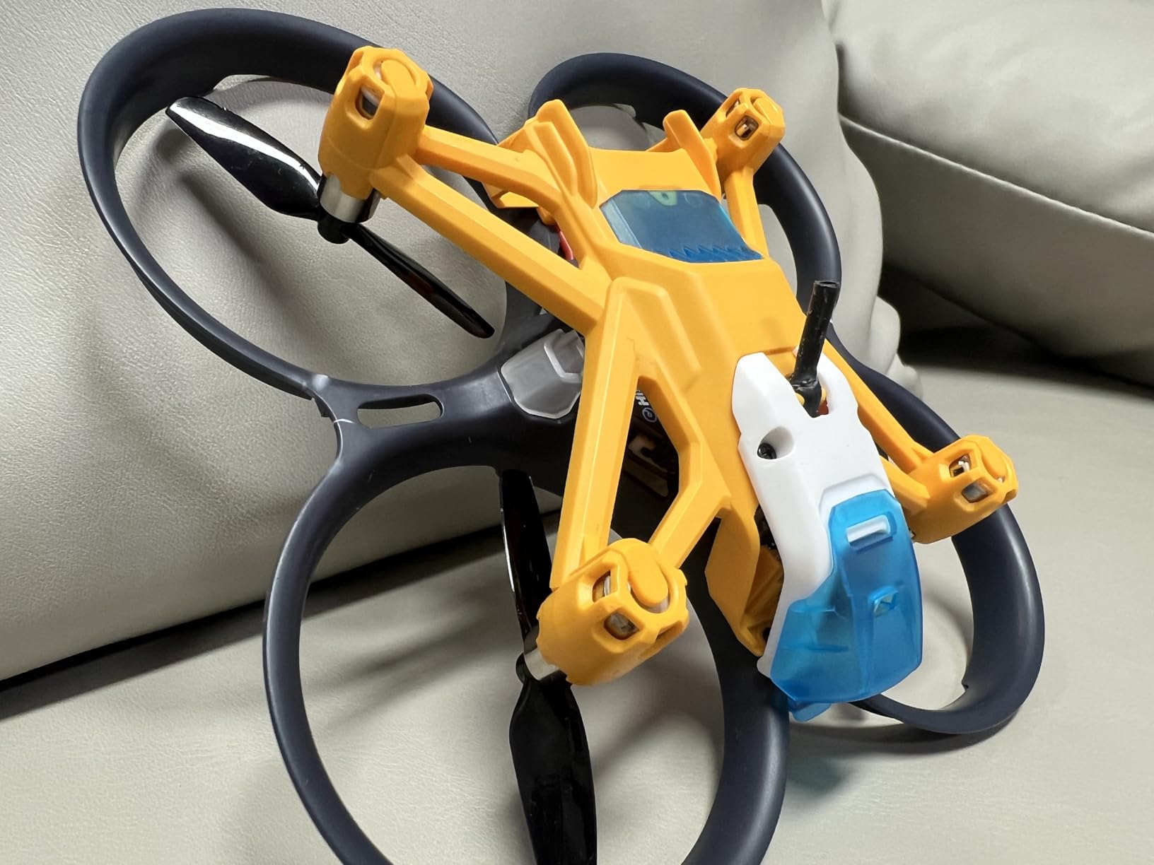 HISINGY Firefly FPV Done Kit,FPV Drone for Kids and Beginners,Micro Drone with Camera, APP Control, Altitude Hold, Video Record and Download,Kids Toys for Boys and Girls, Gift Toys for Birthdays customer photo 1