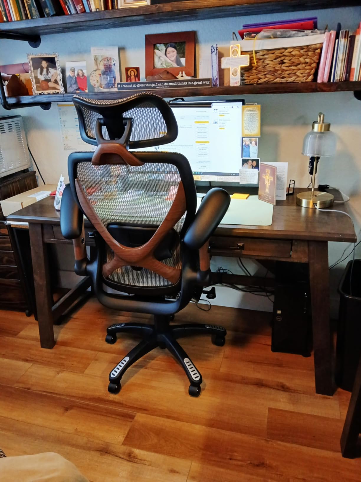 ELABEST X100 Ergonomic Mesh Office Chair with Footrest Big and Tall Desk Chair 5D Flip-Up Arms 3D Lumbar Support customer photo 1