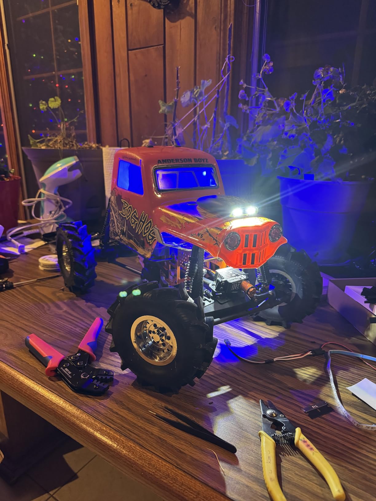 INJORA 4LED Rock Lights Kit with Controller for SCX10 TRX4 1/10 RC Crawler Upgrade(4LED White&Controller) customer photo 1