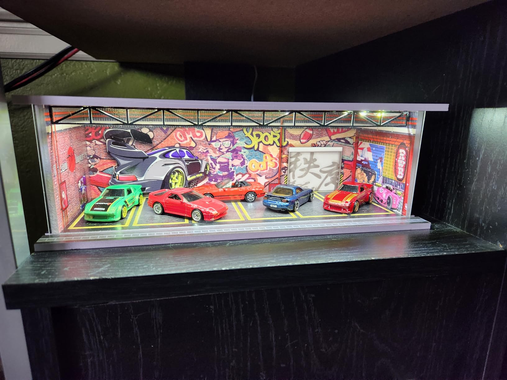 1/64 Scale Hot die-cast Wheels Model car scenarios Display case with LED Light and Acrylic Cover, Scenes Parking lot Diorama Storage Garage Box with 6 Parking Spaces (JDM) customer photo 1