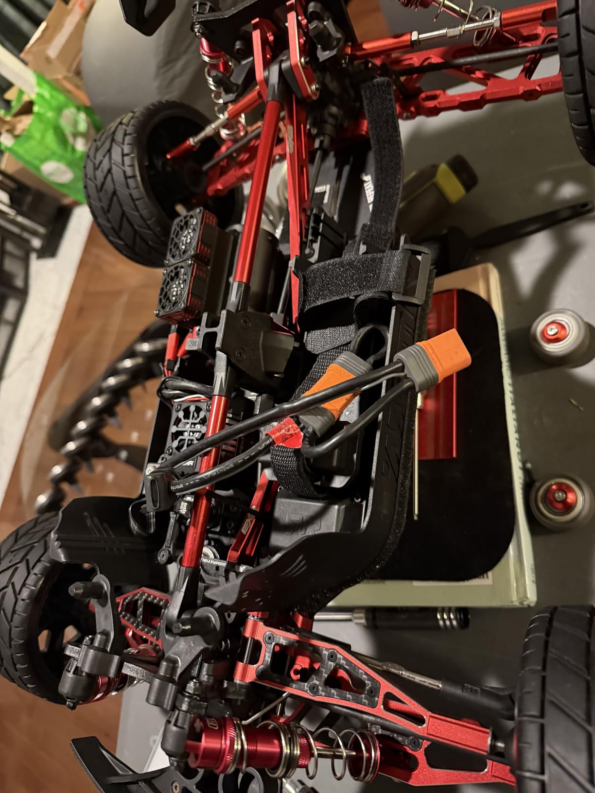 Arrma RC Truck 1/8 KRATON 4X4 6S BLX BRUSHLESS V6 Speed Truck RTR (Blue/Pink) customer photo 1