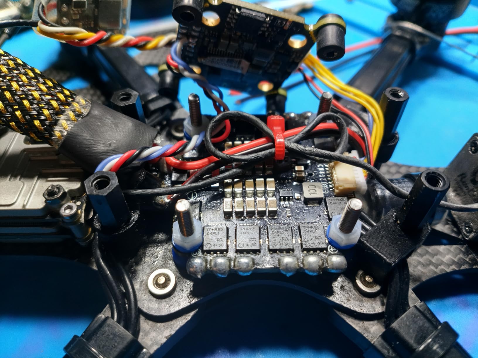 AERO SELFIE 60A 4IN1 ESC 8 bit for FPV Drones Compatible with 2S-6S LiPo Batteries, Lightweight 13.8g, High-Performance, Stalling Protection, PWM, DSHOT, ONESHOT Supported customer photo 1