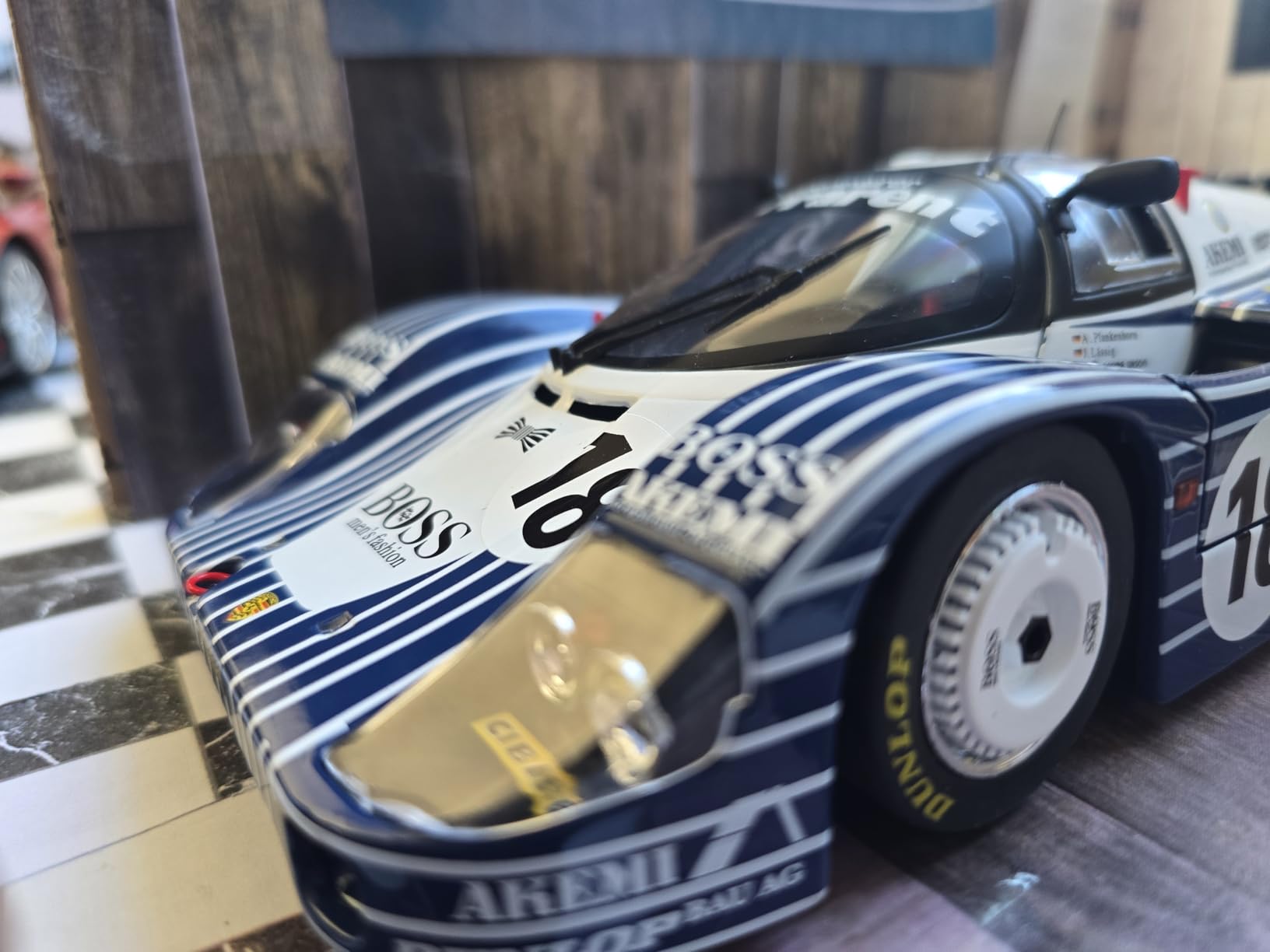 Solido 1:18 Scale Diecast - Porsche 956LH Black #18 Laessig/Plankerhorn/Wilson 24H Le Mans 1983 Model S1805507 customer photo 2