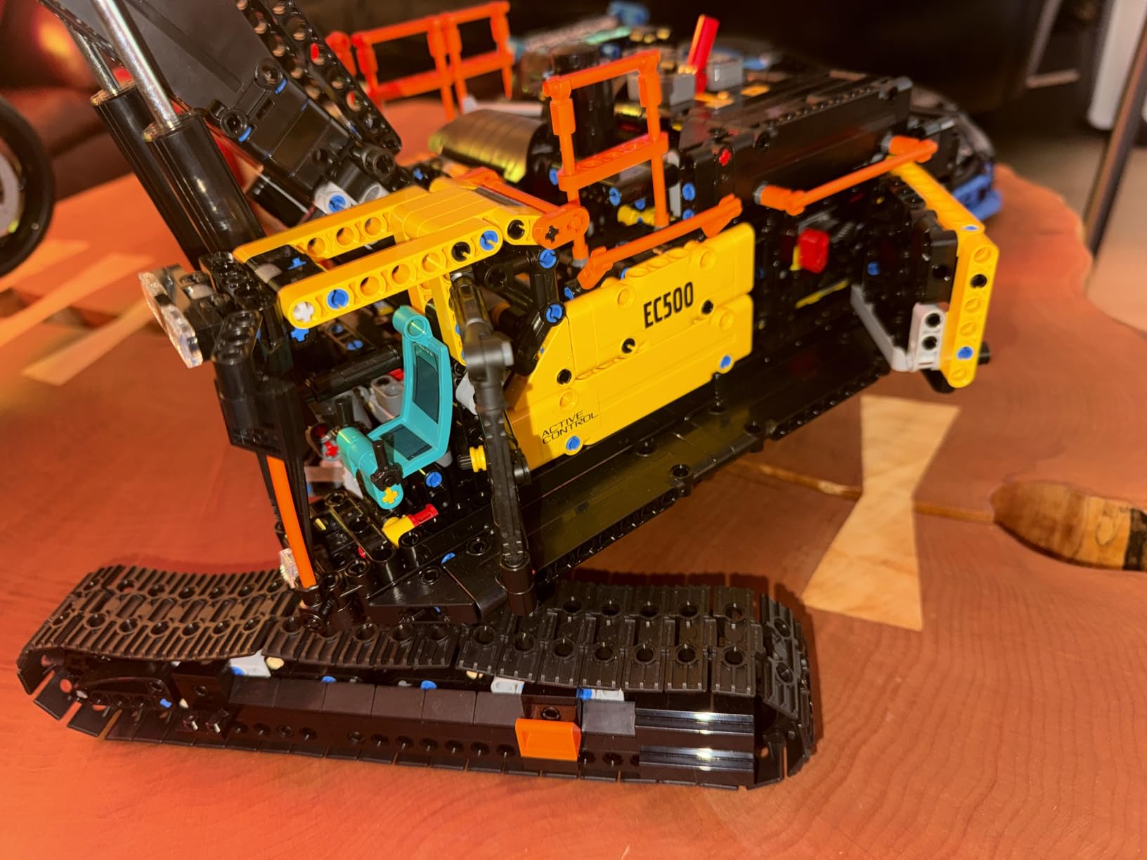 LEGO Technic Volvo EC500 Hybrid Excavator - Building Set for Adults - Collectible Model Kit for Men & Women, Ages 18+ - Gift Idea for Those Who Enjoy 3D Puzzles, DIY Kits, or Engineering - 42215 customer photo 1