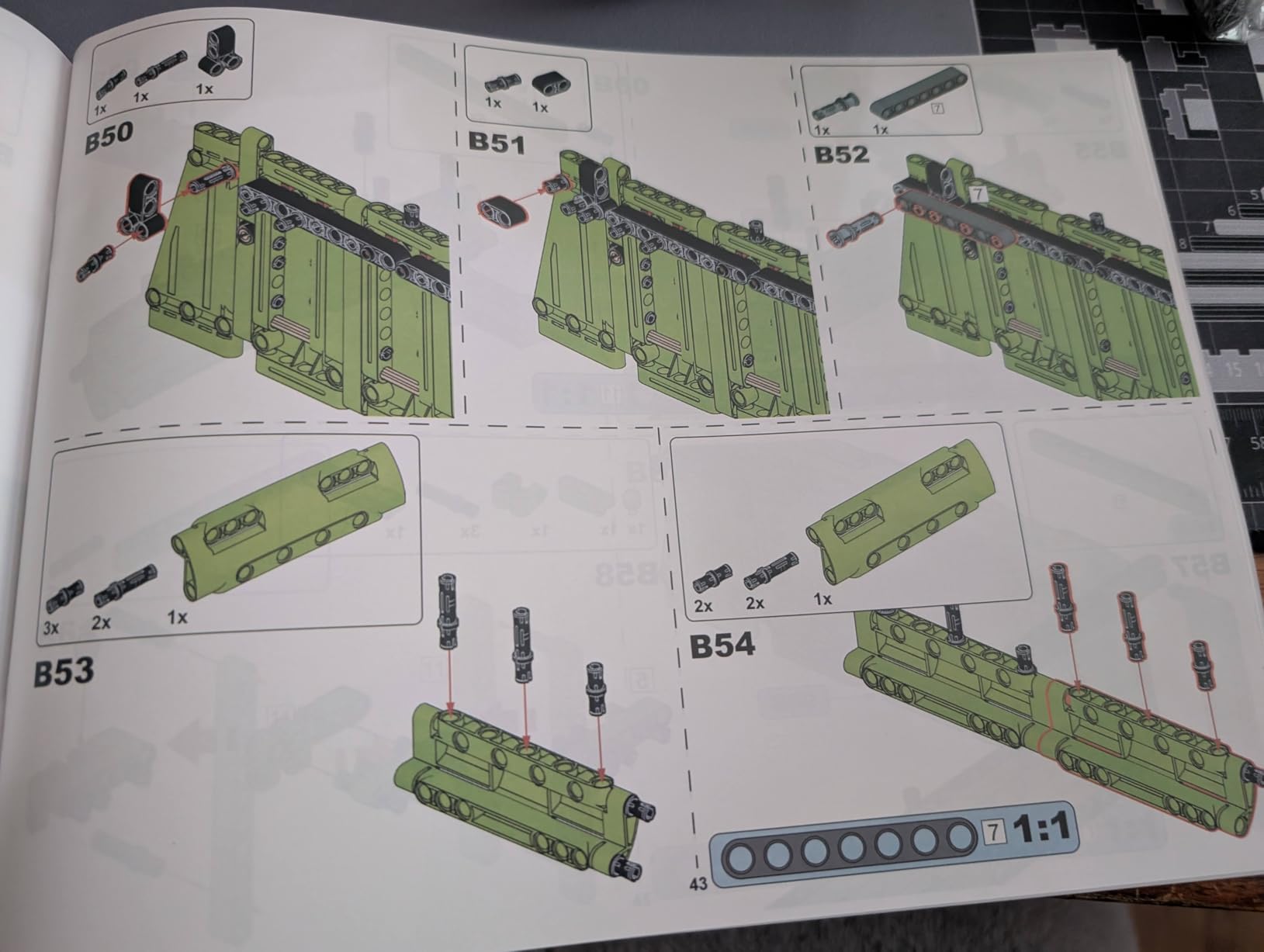 Reobrix Large Garbage Truck Building Block Toy Set for Adult, Compressed Garbage Truck with RC Control & Interactive Features, Creative Birthday Gift 22022 with 1468 Pieces customer photo 2