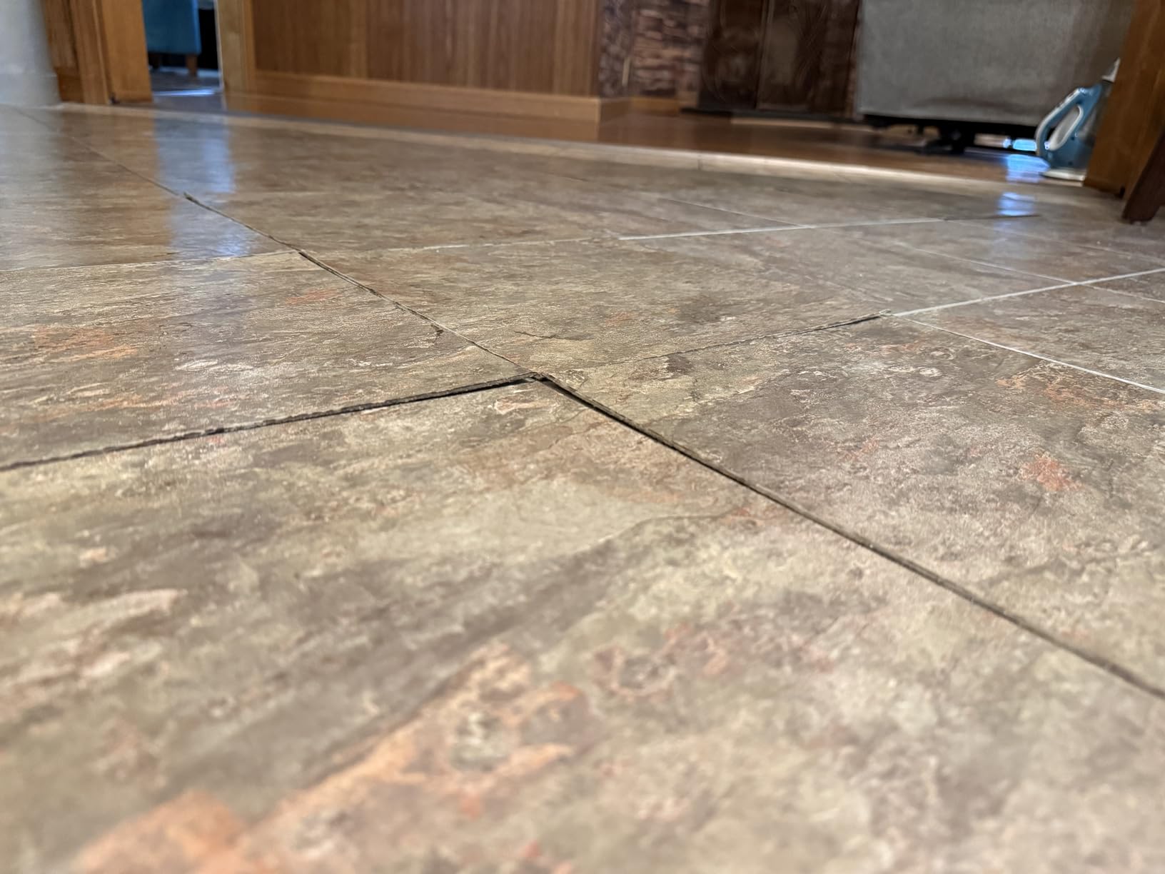 3M Super 77 Multi-Surface Spray Adhesive, 7.35 oz. customer photo 2