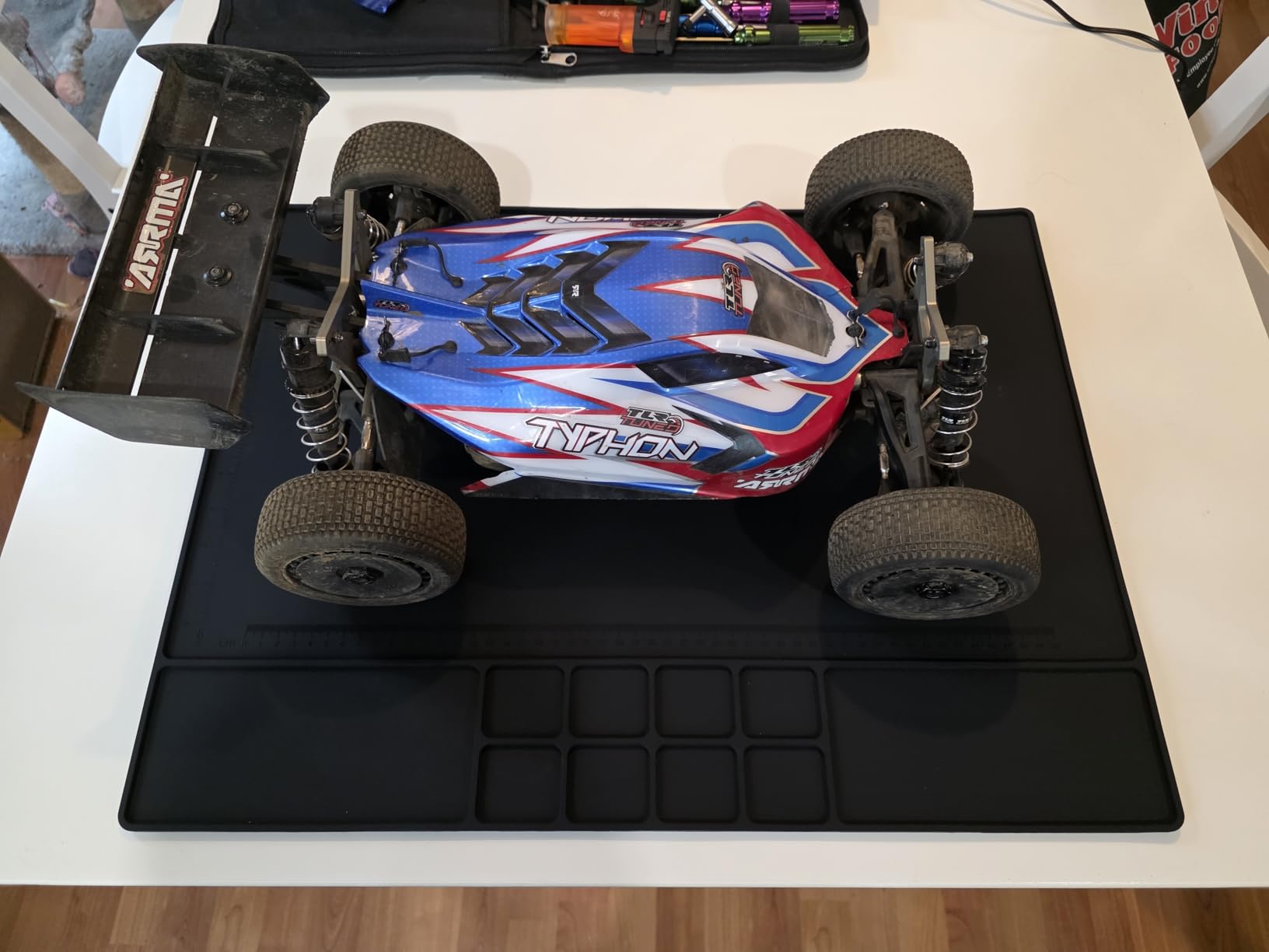 INJORA RC Silicone Pit Mat Repair Work Mat Soldering Mat for RC Car Upgrade (600x450mm) customer photo 2