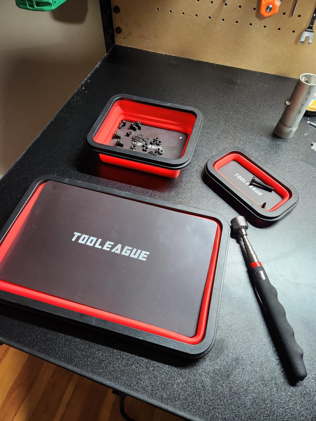 TOOLEAGUE 3Pcs Collapsible Magnetic Parts Tray Set with 15Lb Magnetic Pickup Pen,3 Different Size Silicone Foldable Tool for Organizing Screw Bolts Nuts Washers Pins and Other Small Metal Parts customer photo 2