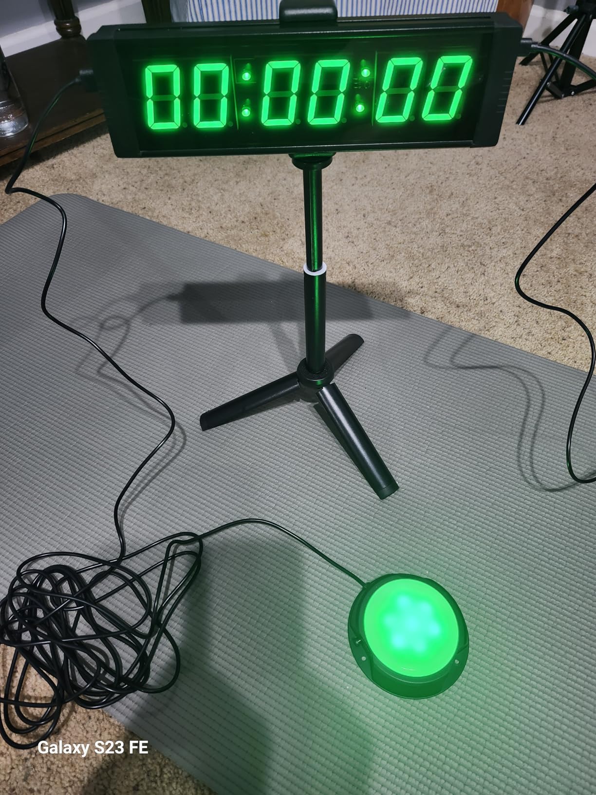 YZ Gym Timer Clock for Home Gym, Fitness Timer with Stopwatch Button, Large Digital Stopwatch Countdown Clock, 12/24H Digital Wall Clock customer photo 1
