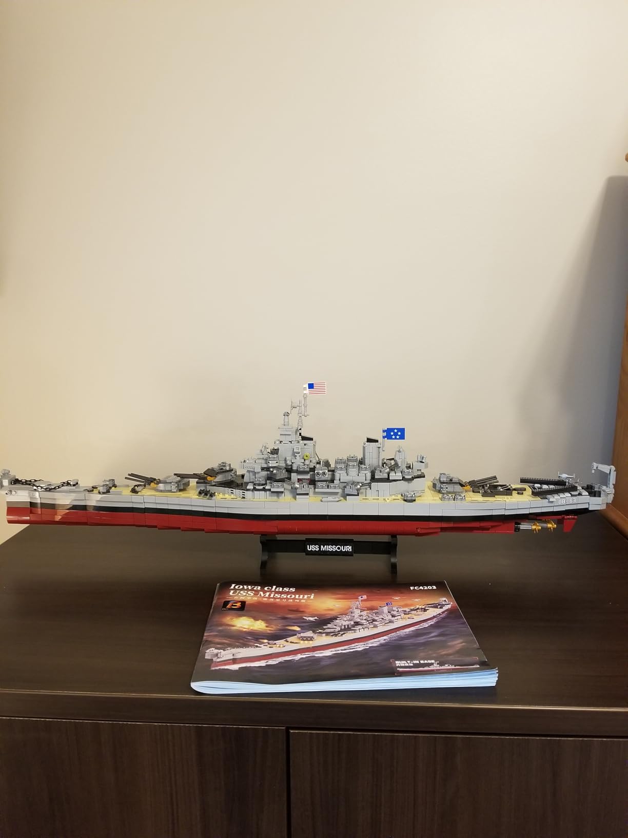 Missouri Battleship Building Kits for Adult Boys (2228 Pieces) - Large Military World-Class Missouri Battleship Model for Home Office Collection, Birthday Gifts for Building Blocks Lover customer photo 1