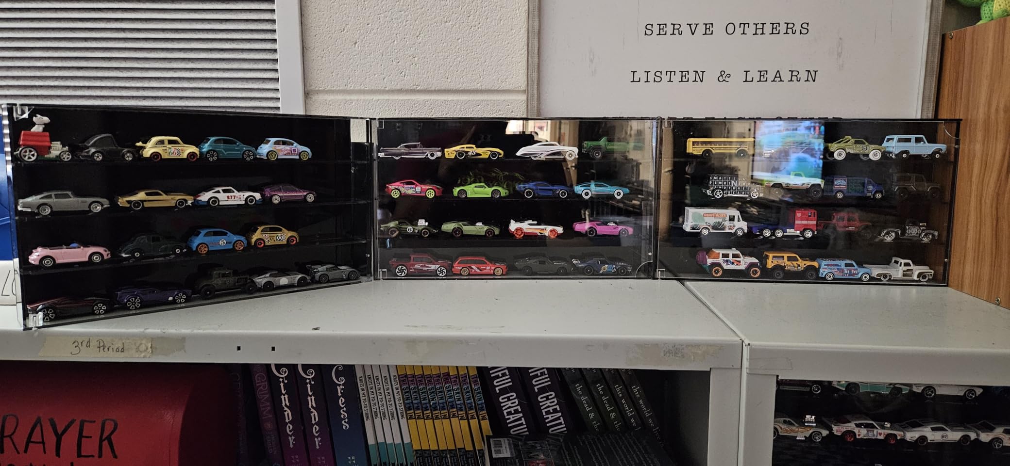 1/64 Scale Model Cars Display Case Wall-Mounted Diecast Toy Car Display Case Storage, Cabinet Lockable for 64 Mini Toys Car (Black, 27.5 X 15.7 X 1.8 inches) customer photo 2