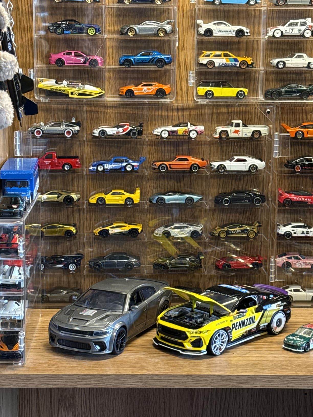 JUESHA Acrylic Display Case for 1/24 Scale Diecast Storage, 4 Levels 8 Slots Toy Cars Showcase Wall Mount Or Desktop, Clear Display Organizer customer photo 2