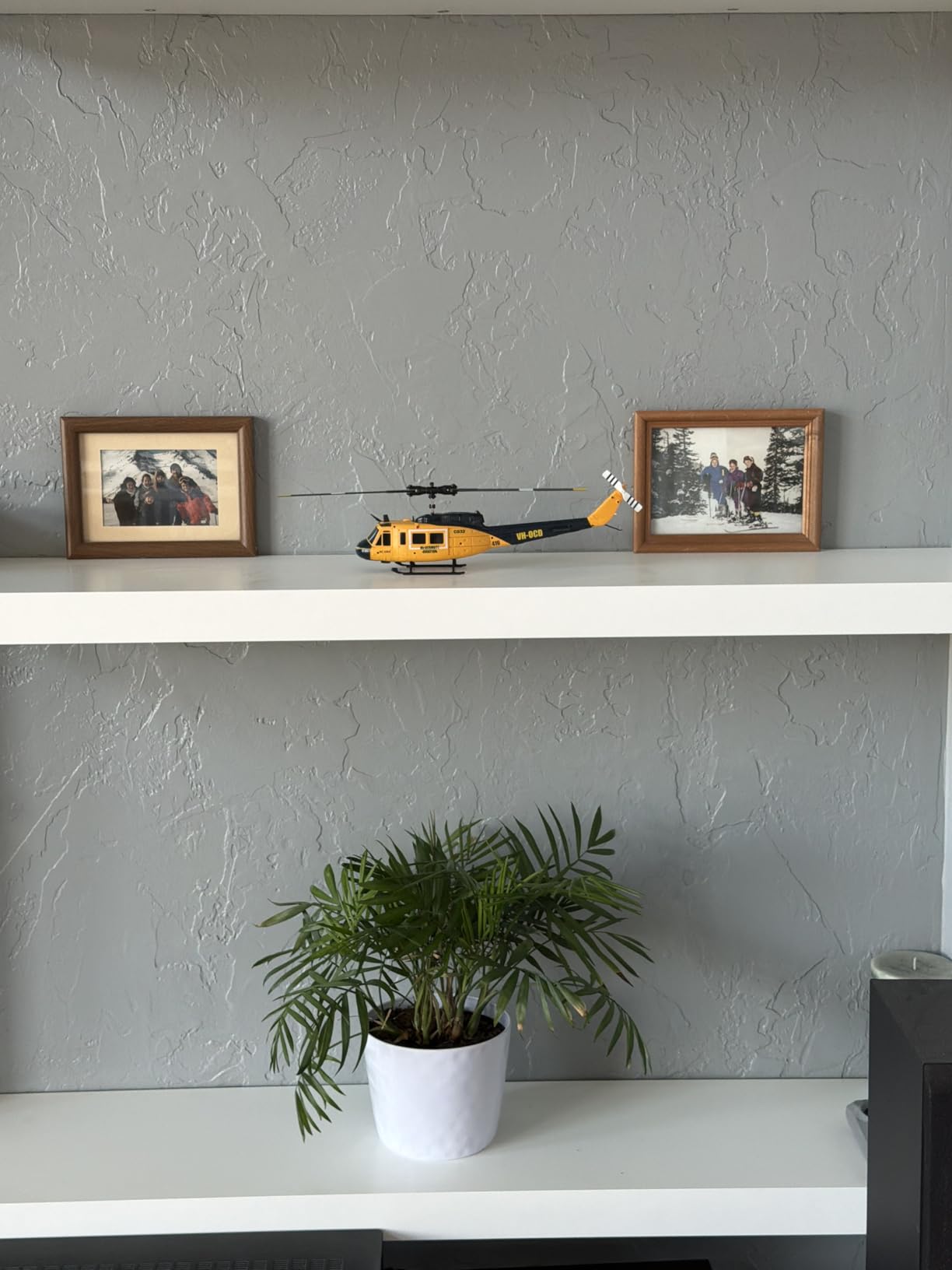 RC ERA C032 RC Helicopter, 1/48 Scale 2.4G 6CH UH-1 Huey Flybarless RC Helicopter, 6-Axis Gyroscope Stabilization, with Altitude Hold & 3D Inverted Flight for Adults Enthusiasts, 1 Battery customer photo 1