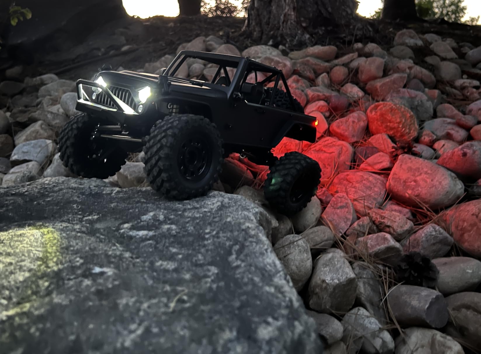 HYPER GO H12Y 1/12 Brushless 4X4 RC Rock Crawlers for Adults, Metal Case Waterproof 4WD Off-Road RC Rock Trucks with Portal Axles, All Terrain RC Cars with 2 Battery customer photo 1