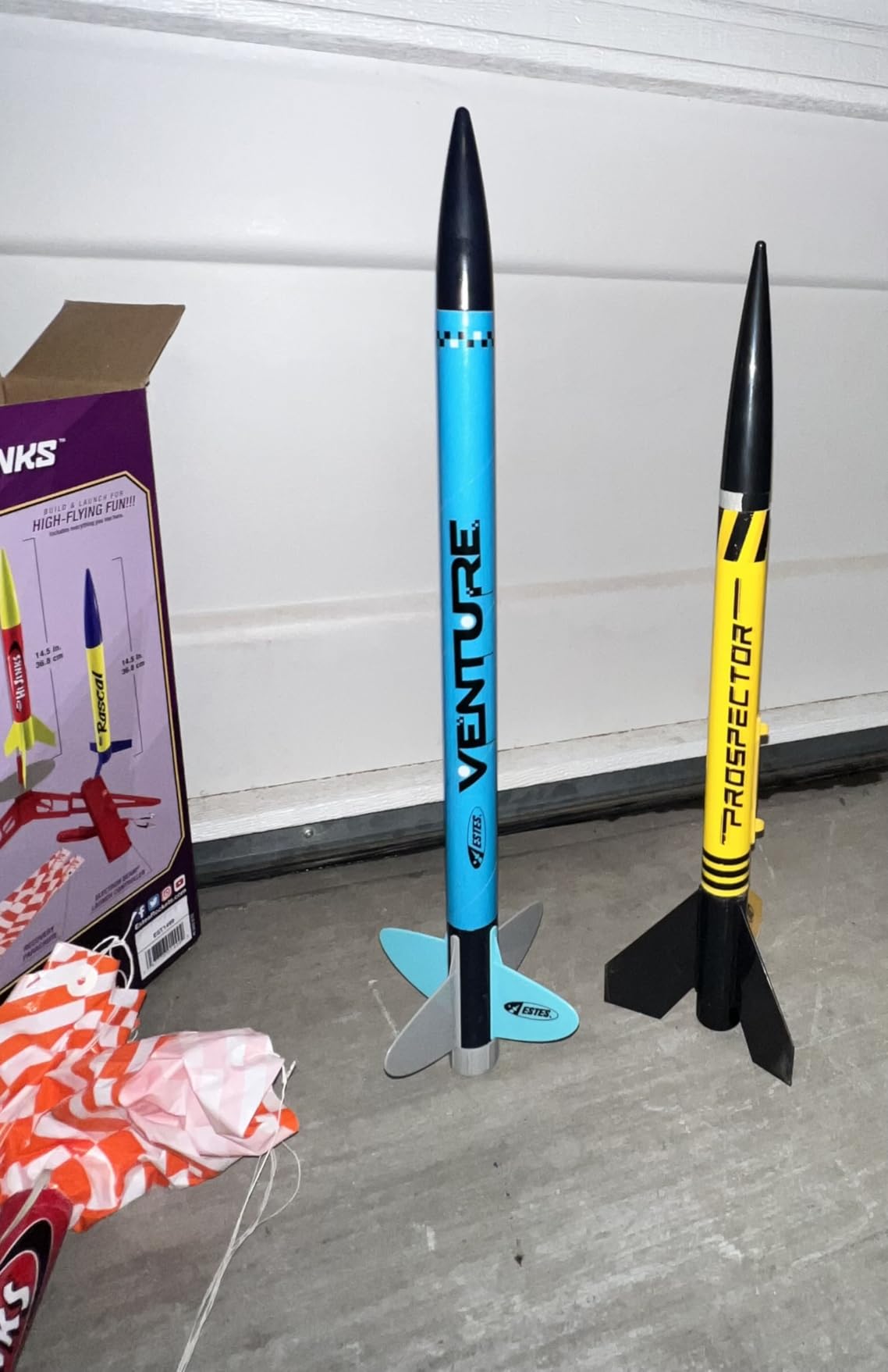 Estes 3238 Pathfinder Launch Set - Dual Model-Rocket Kit with Launch Pad customer photo 1