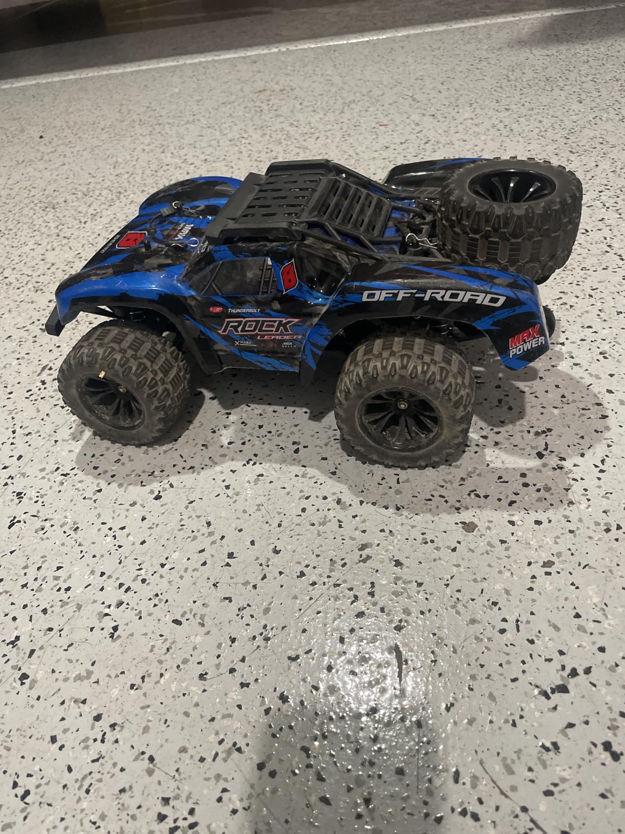 DEERC 1:12 Fast RC Cars 45KPH, 4WD High Speed Short Course RC Truck,Off-Road All Terrain Remote Control Car with 2 Rechargeable Batteries & Spare Tire,2.4GHz RC Monster Truck for Adults Kids Boys Gift customer photo 2