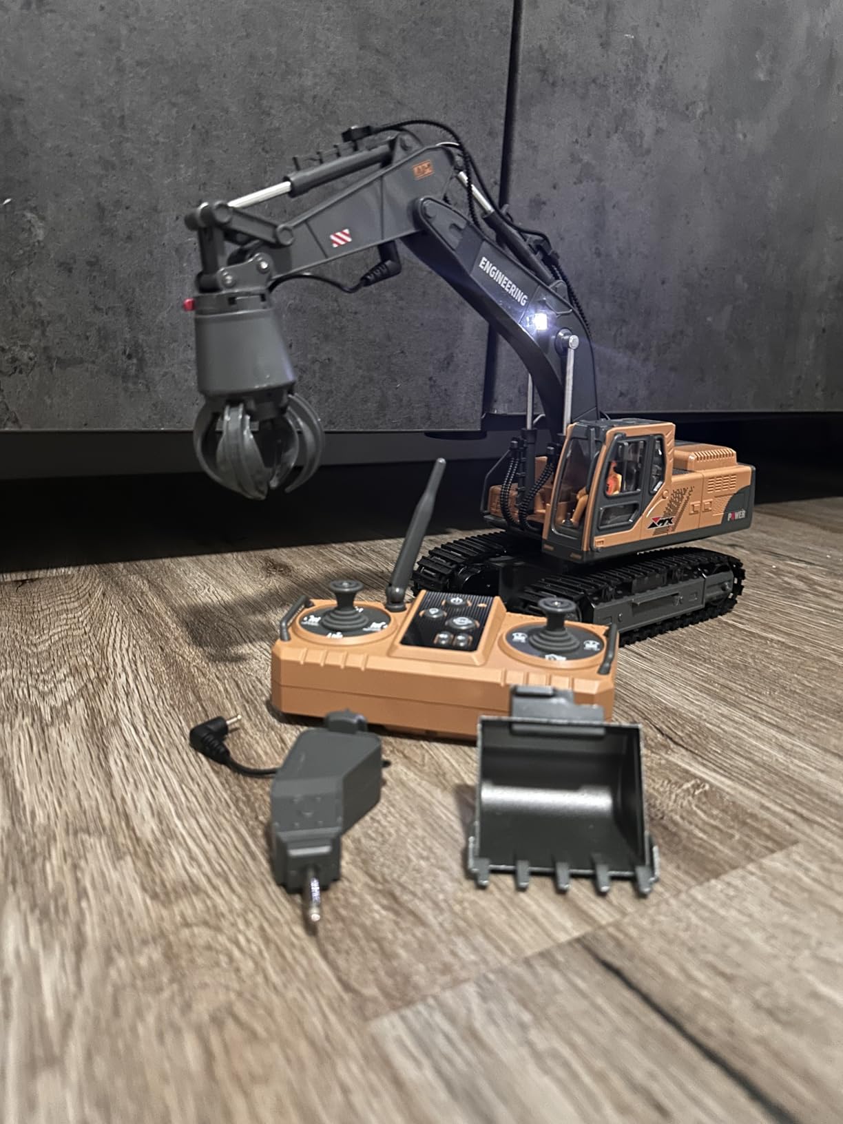 RC Excavator Toy for Boys 3-12, 3-IN-1 Bucket/Claw/Drill, 2.4GHz 14 Channel Construction Truck with 680°Rotating, 2400mAh Battery/LED Lights/Realistic Sounds, Durable Engineering Vehicle Gift for Boys customer photo 1