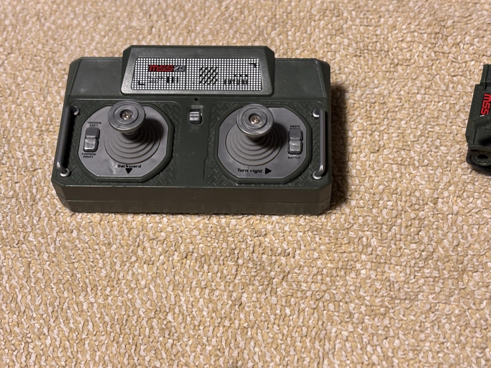 BRRRRT 1/64 RC Battle Tank Set, Remote Control Military Vehicles with Infrared Shoot, RC Tank That Shoots with 330° Rotating Turret and Sound & Lighting for Kids Gift 8+ customer photo 2