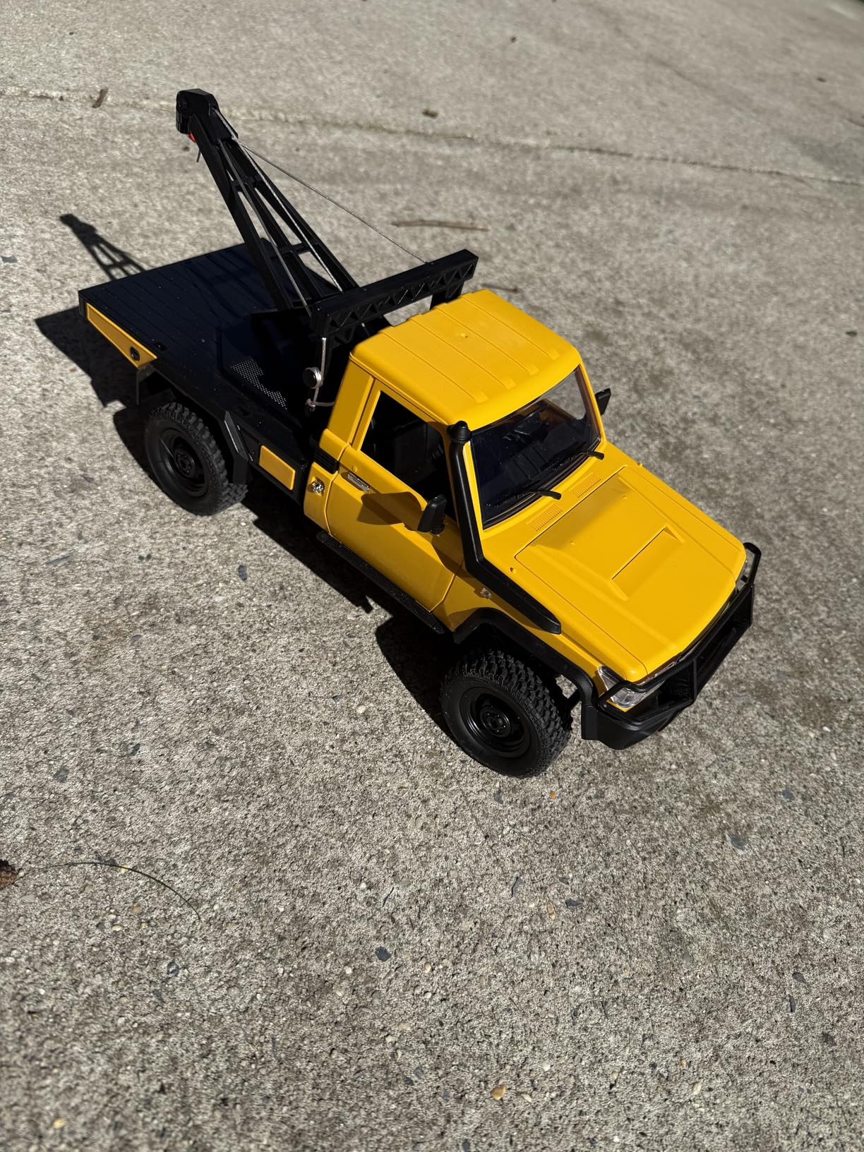 1/12 RC Crane Truck, MN-82T LC79 RTR RC Crawler, 4WD Off-Road Tow Car RTR 2.4GHz RC Pick-up Trail Truck for Adults Hobby Toys (Red) customer photo 2