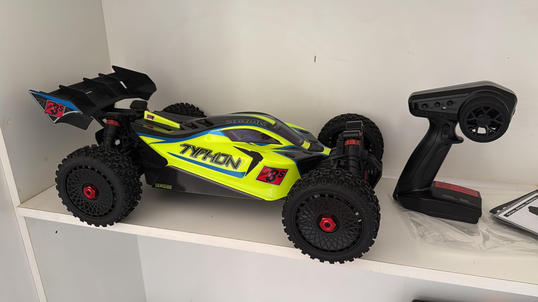 Arrma 1/8 Typhon 4X4 223S BLX BRUSHLESS Buggy RTR with DSC Blue/Yellow customer photo 1