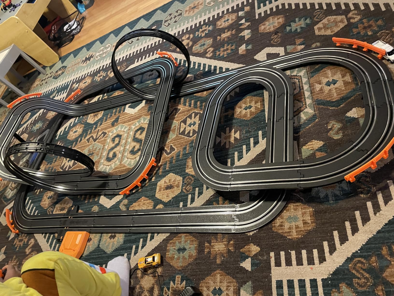 Slot Car Race Track with 4 High-Speed Racing Cars Battery or Electric Race Car Toy for Kids Boys, Dual Racing Game 2 Hand Controllers Toys for Girls Children Age 6,7,8-12 Years Old customer photo 1