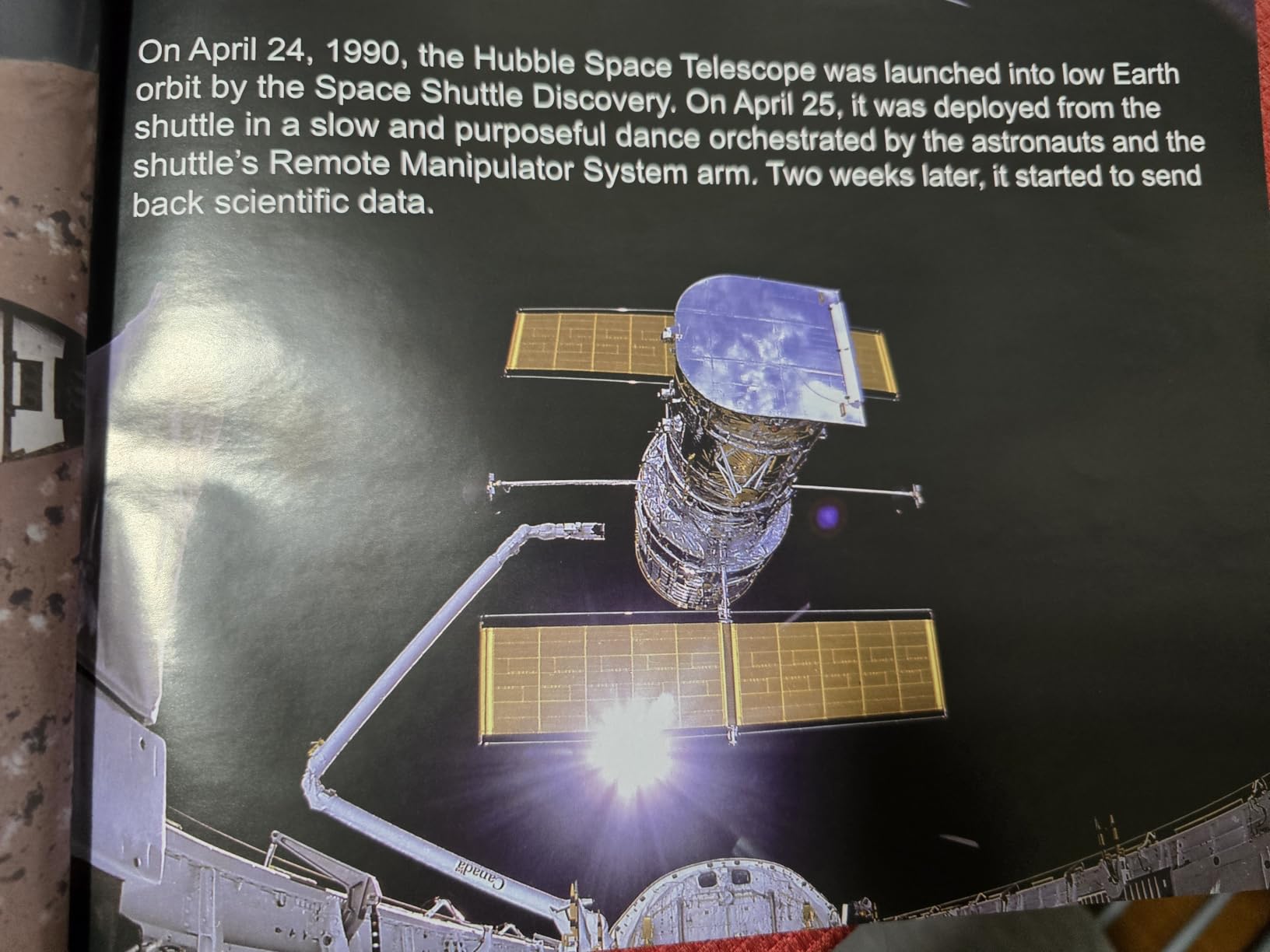 NASA Space Shuttle Discovery Model 1:85 Scale Official Licensed Building Set with Hubble Telescope C56052W customer photo 1