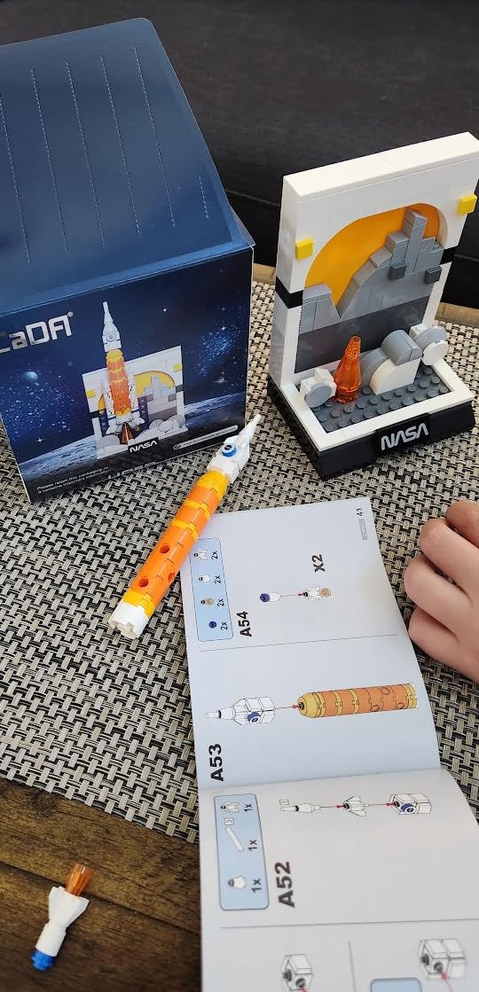 C56044W NASA SLS Rocket Building Block Model, 197PCS 20cm High with Launch Pad, Artemis Program Adult Collection 14+ customer photo 2