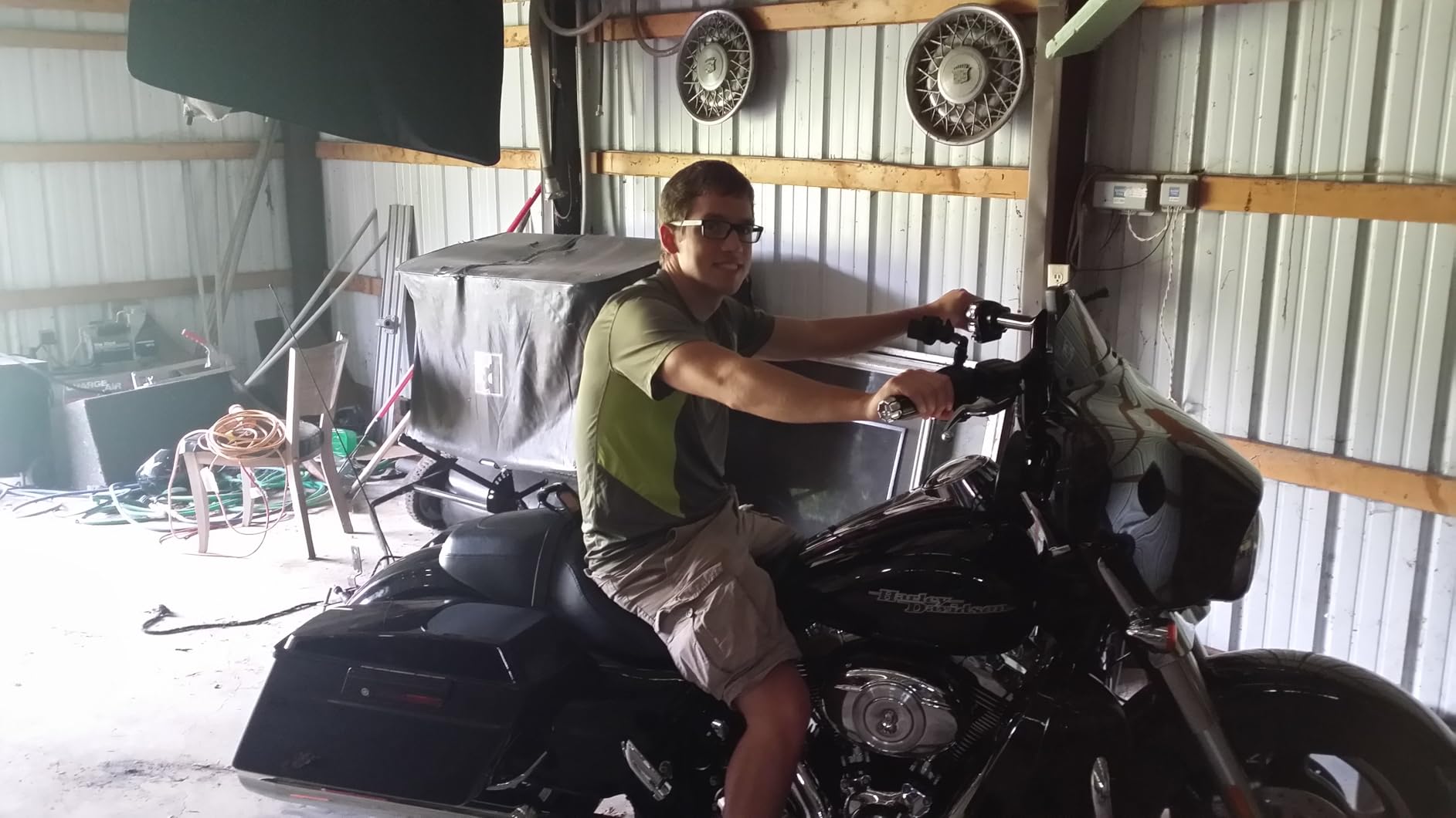 DJI Avata 2 Fly Smart Combo (Three Batteries), FPV Drone with Camera 4K, Immersive Experience, One-Push Acrobatics, Built-in Propeller Guard, 155 degrees FOV, Camera Drone with Goggles N3 and RC Motion 3 customer photo 1