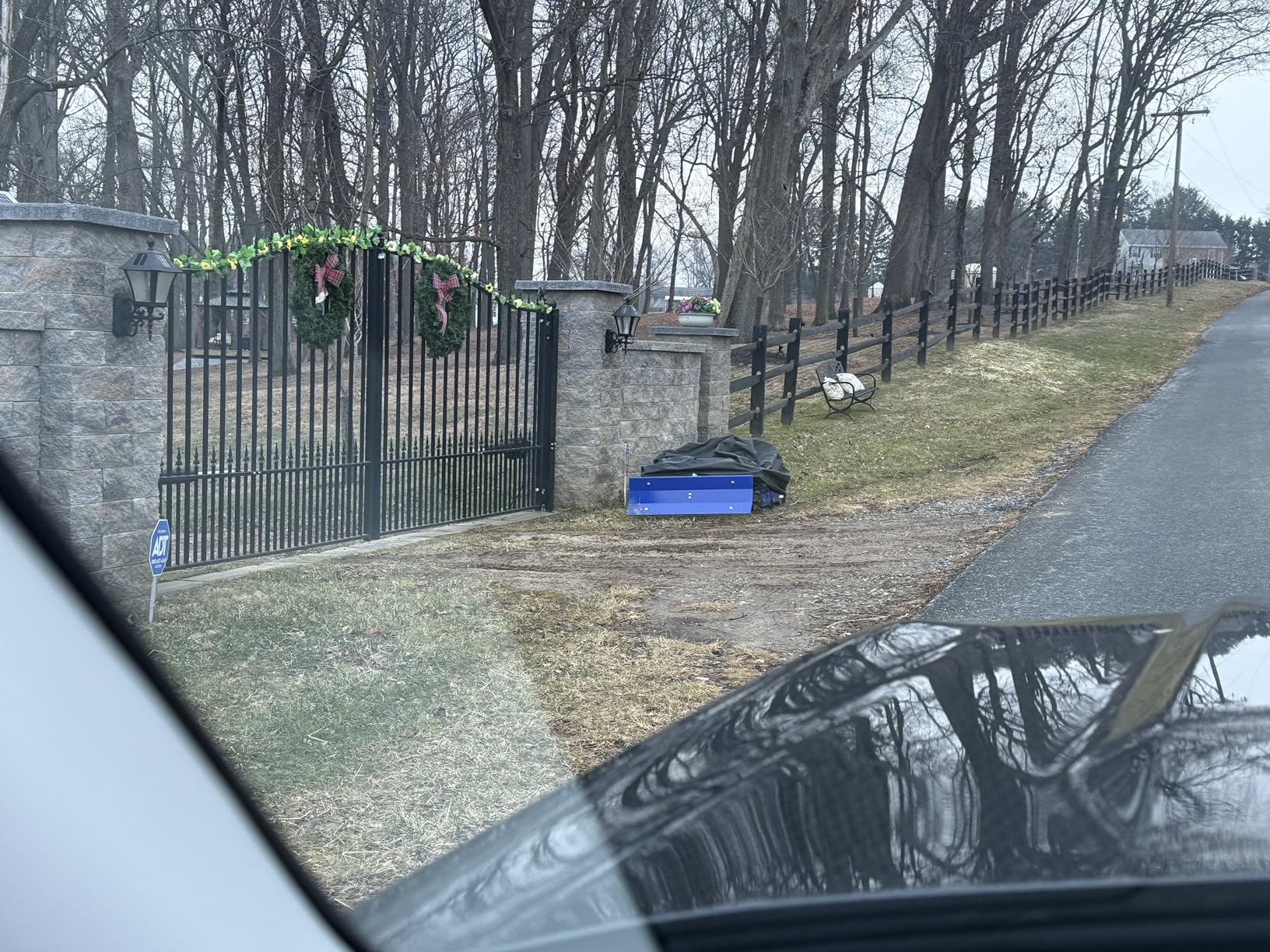 AIWEIYA-Remote Control Lawn Mower,Oil-Electric Hybrid Crawler Track Mower,1.1-5.9 Inch Cutting Height Professional Landscape and Estate Mower for 100% Slope(45°) Large Turf Grass Cutting customer photo 2