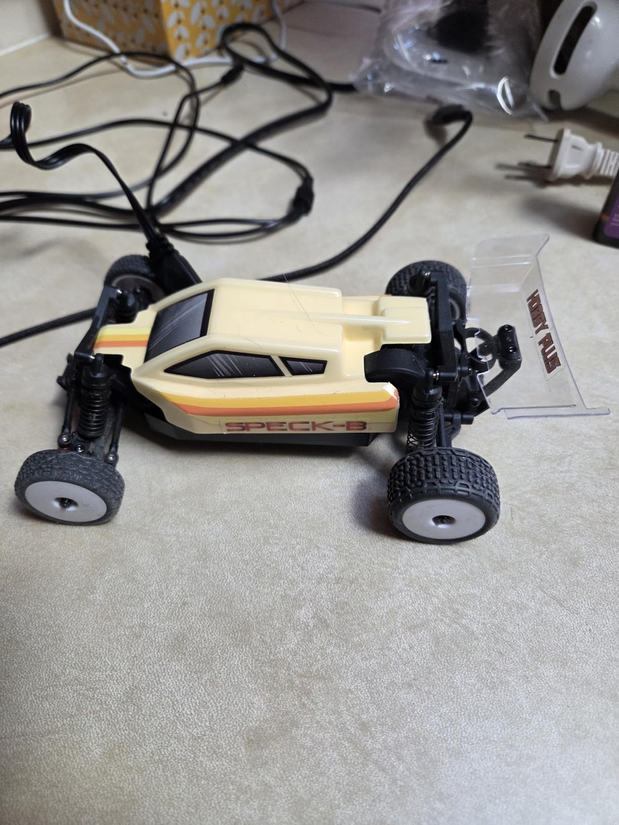 HOBBYPLUS Speck B 1/24 2WD Mini RC Car - RTR RC Buggy, Fast Mini Racing Buggy, Brushless Ready with Oil-Filled Shocks (Vintage Creme) customer photo 1