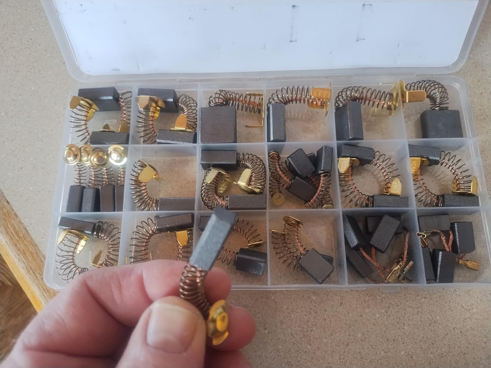 60 Pcs Electric Motor Carbon Brushes Set by Size, 10 Models Power Tool Replacement Parts for Drills, Saws, Grinders, Motors customer photo 1