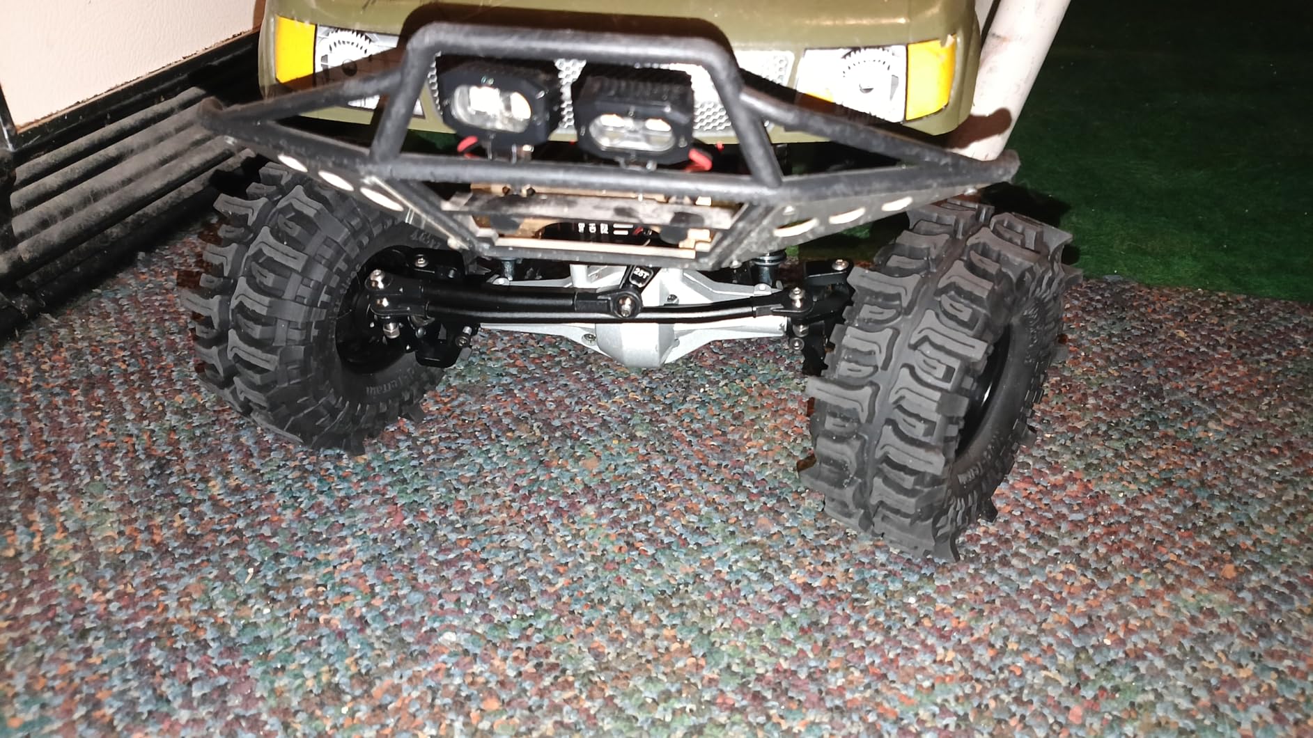 1/10 RC Crawler Aluminum Portal Front and Rear Axle Set for Axial SCX10 II 90046 90047 AR44 - CNC Alloy Axles with Steering Link Upgrade Parts for SCX10 Trucks (Black Rear Axle) customer photo 1
