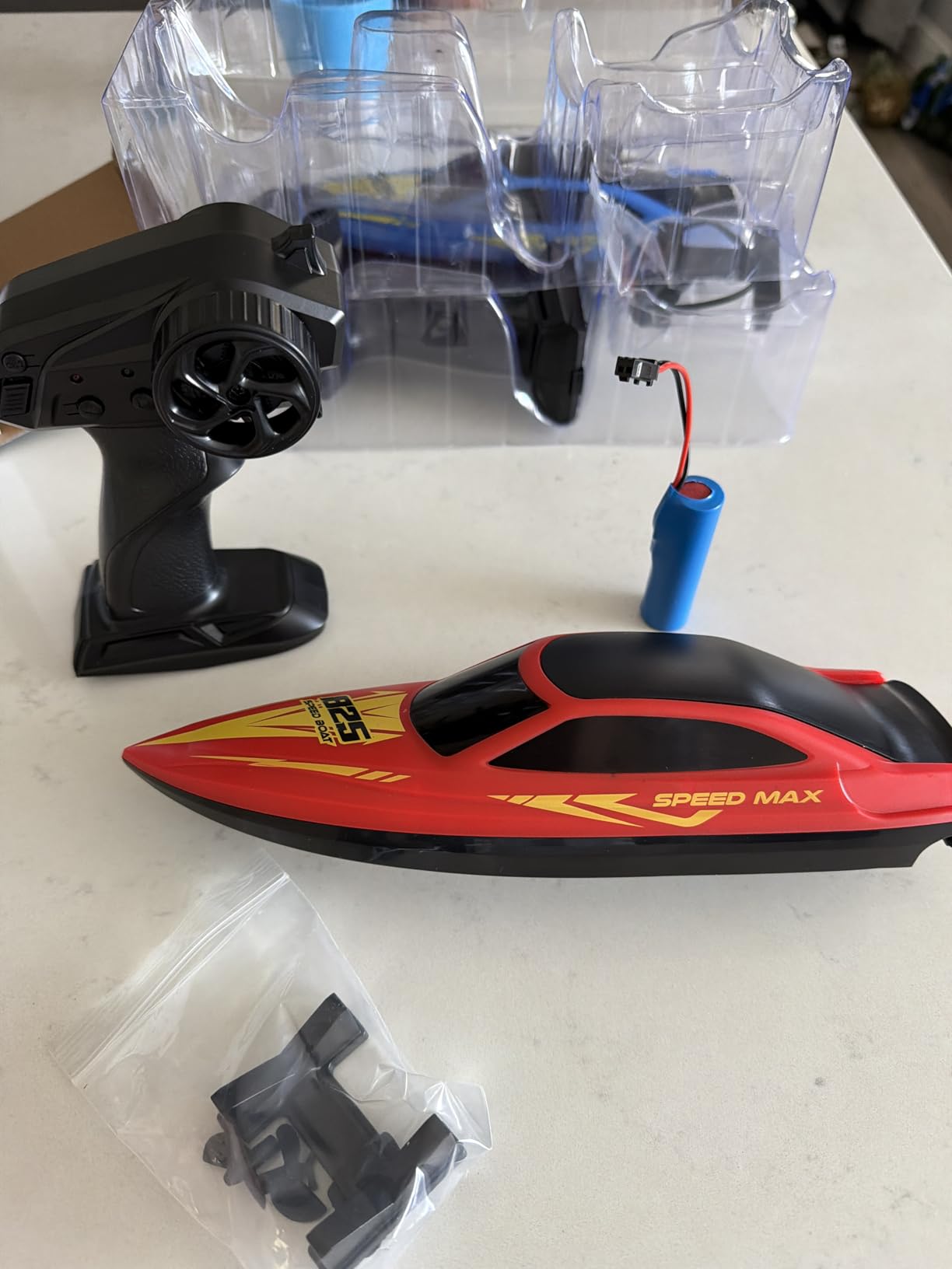 Remote Control Boat for Kids, RC Boat for Pool, Lake, River and Pond with LED Lights, Self-Righting, Waterproof, Fast Speed Racing Electric Boats 2 Speed Modes 60mins Rechargeable Batteries customer photo 2