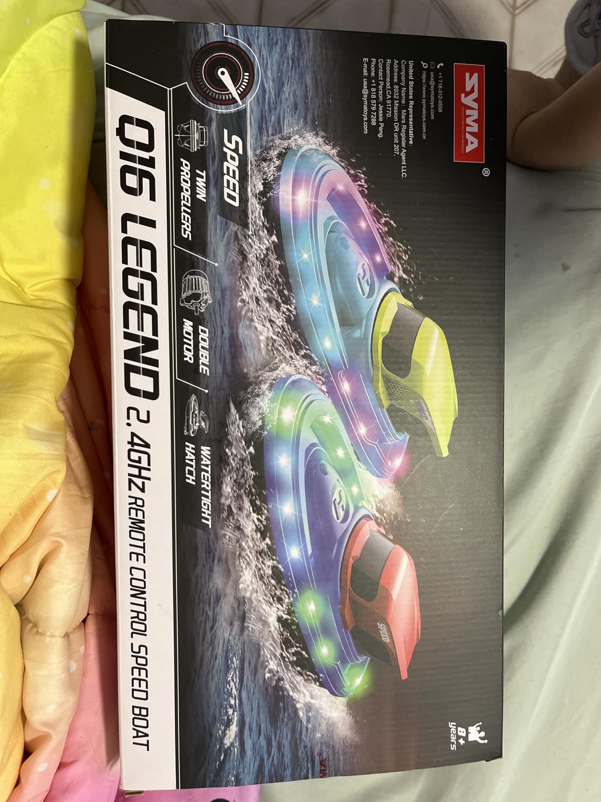 SYMA 2 Pack RC Boats for Kids, Remote Control Boats for Pool, 7-Mode LED Light Up & Water Spray, Up to 40 Min Total (2 Batteries), 2.4GHz 164 ft Range, Gift for Boys & Girls customer photo 1