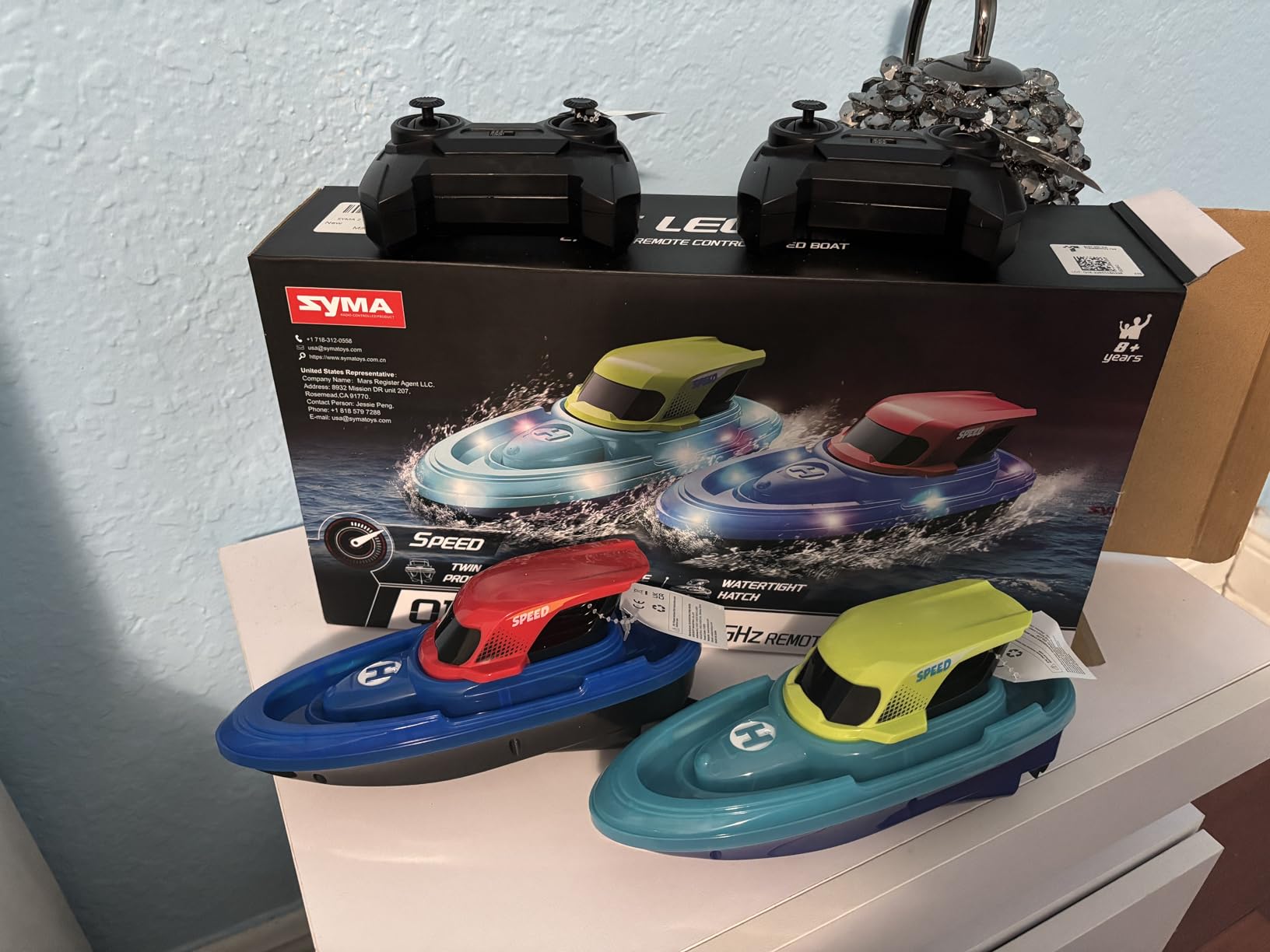 SYMA 2 Pack RC Boats for Kids, Remote Control Boats for Pool, 7-Mode LED Light Up & Water Spray, Up to 40 Min Total (2 Batteries), 2.4GHz 164 ft Range, Gift for Boys & Girls customer photo 2