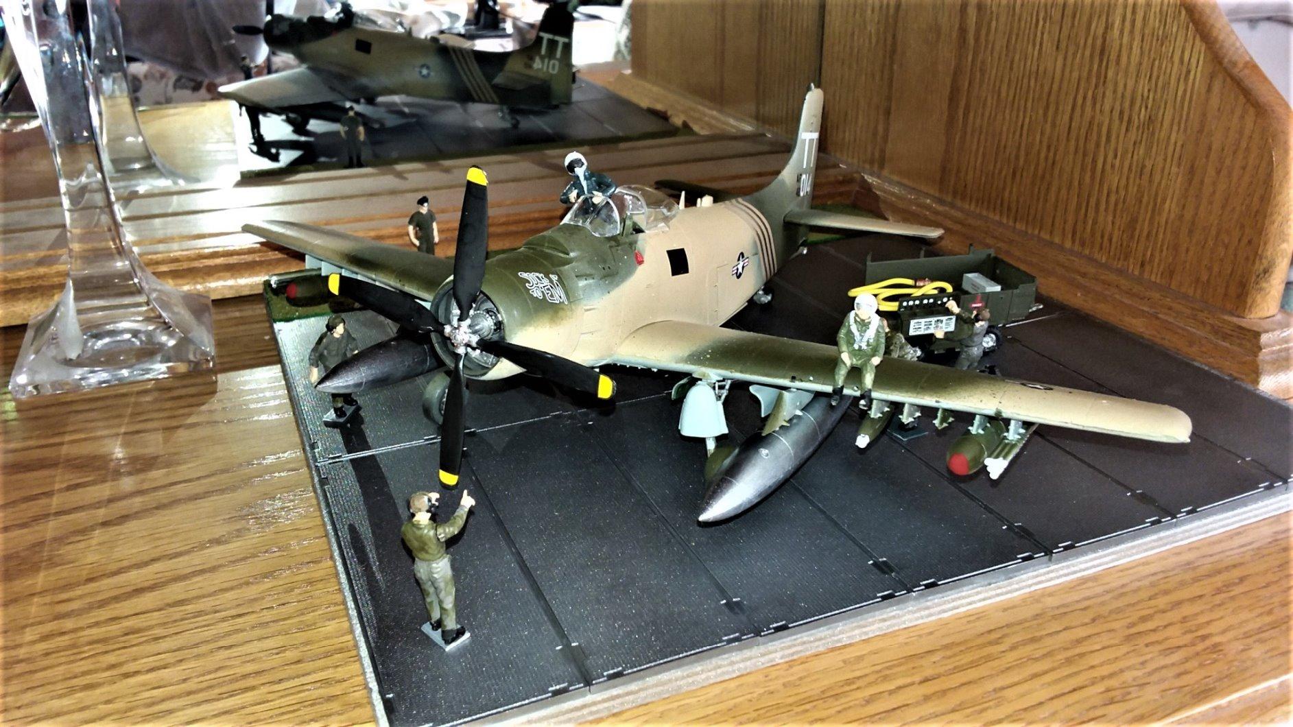 Tamiya A-1J Skyraider Vietnam US Air Force 1/48 customer photo 2