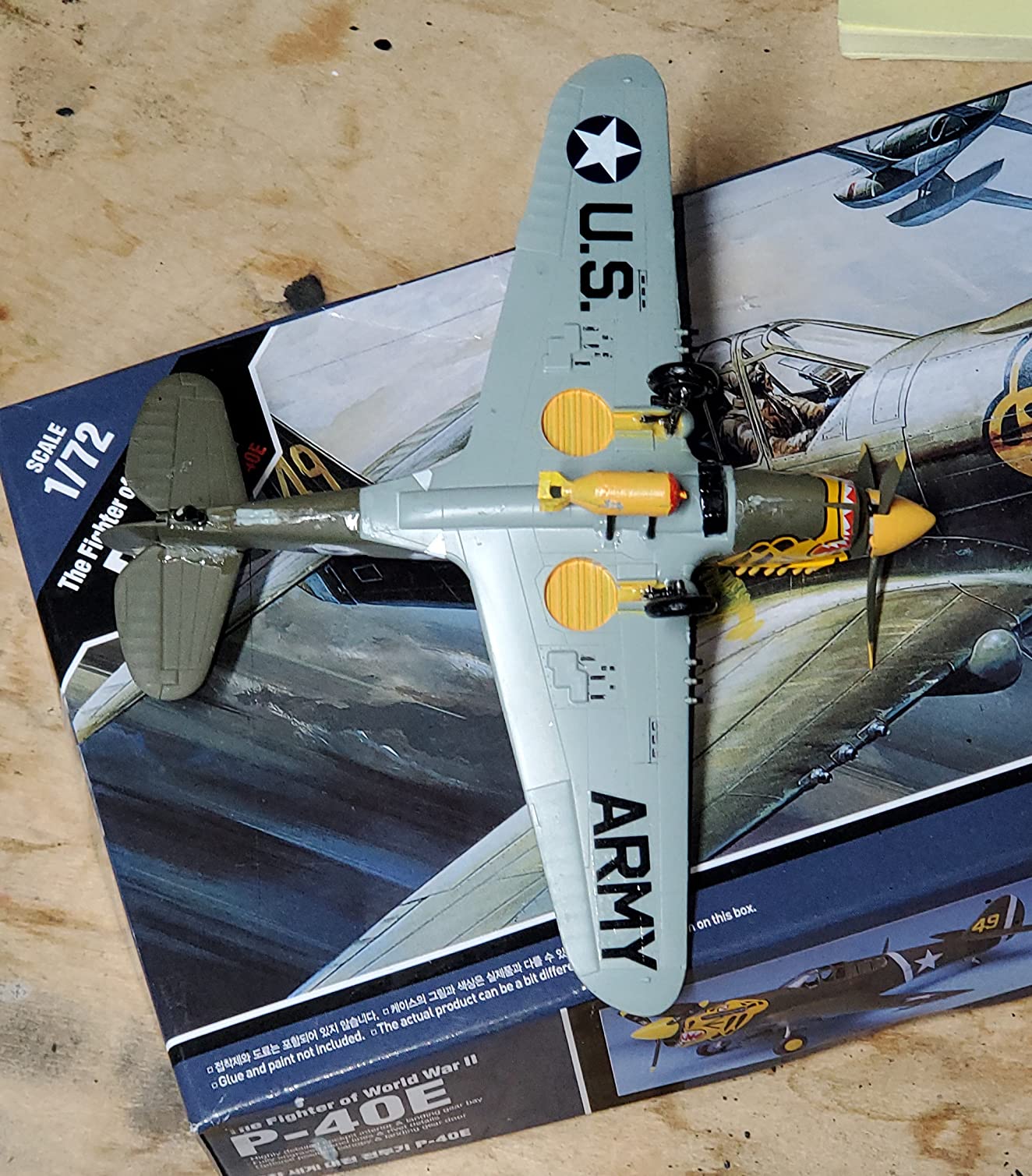 Academy P-40E Warhawk Model Kit customer photo 1