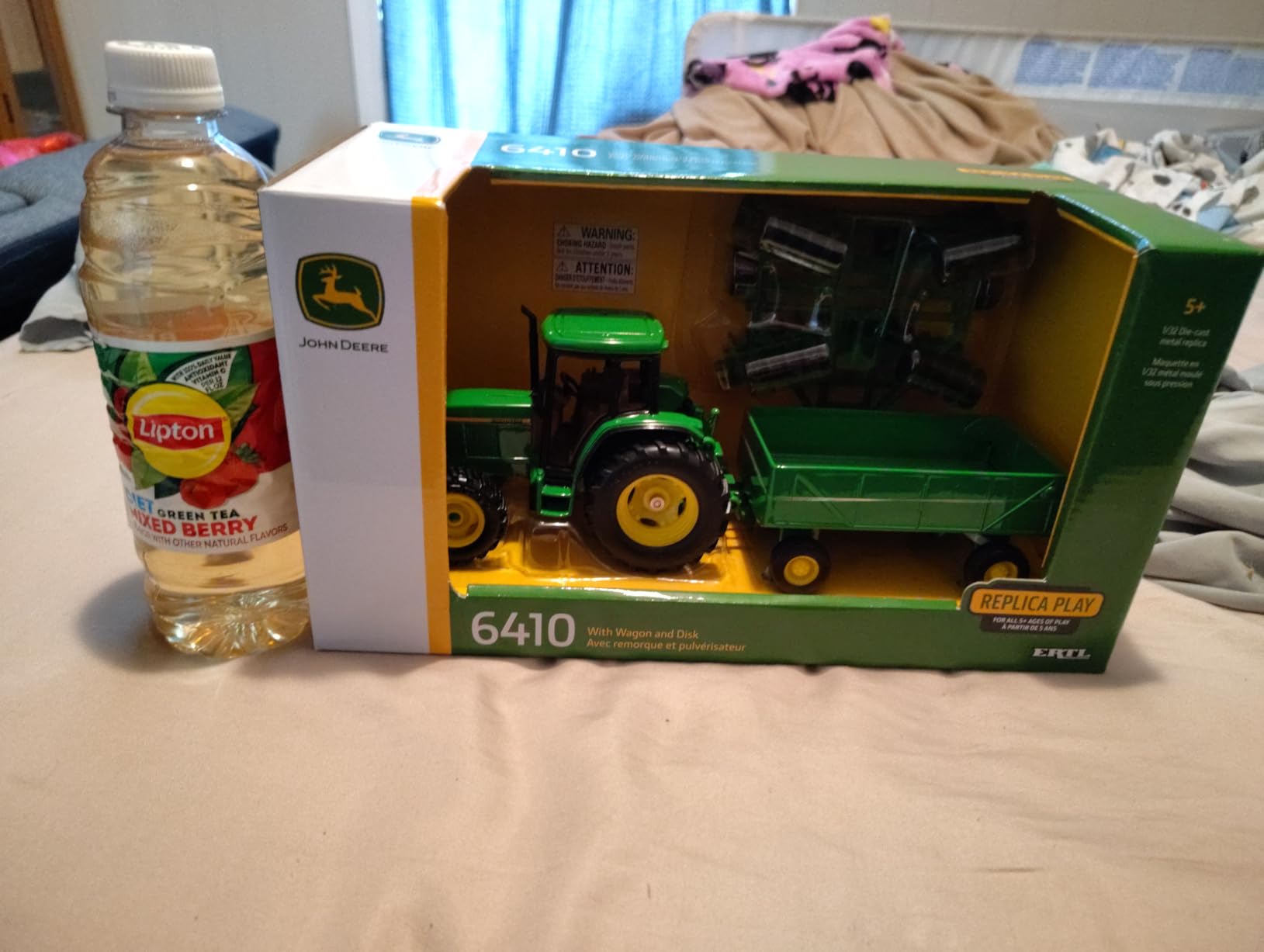 ERTL John Deere 6410 Tractor Toy Set - 1:32 Scale - Includes Wing Disk and Barge Wagon Toy - Articulated Parts and Free-Rolling Wheels - Collectible John Deere Tractor Toys - Ages 5 Years and Up customer photo 2
