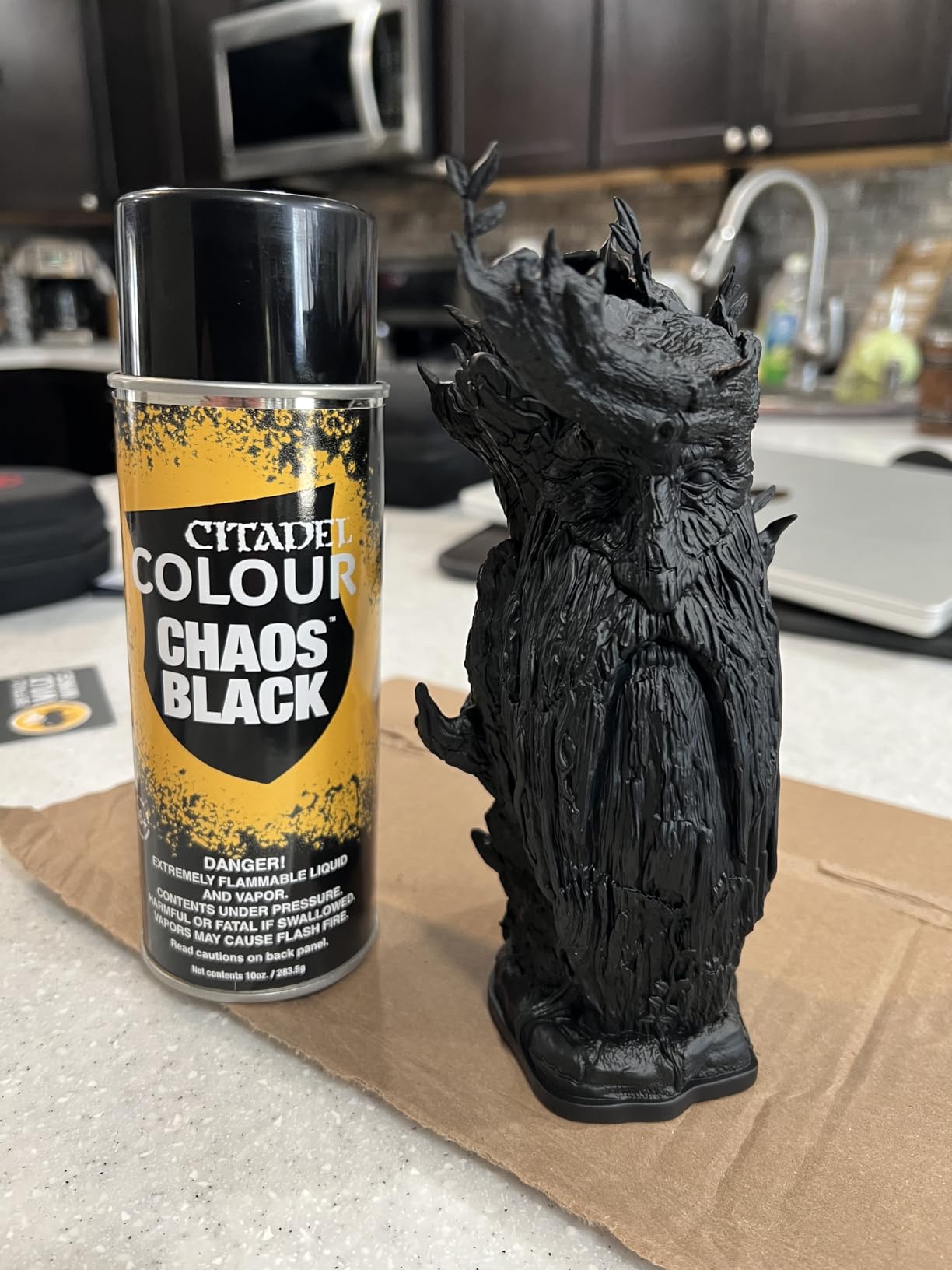 Games Workshop Citadel Colour - Chaos Black Primer / Undercoat Spray customer photo 2