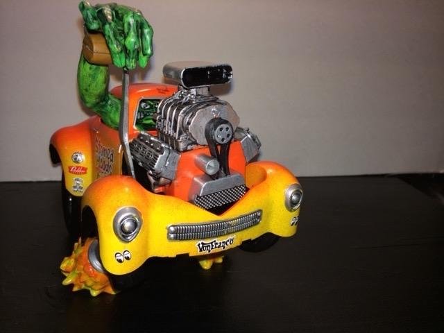 Moebius Models Von Franco's Stoned Hoods & Crooks Plastic Model Kit, 1/25 Scale customer photo 2