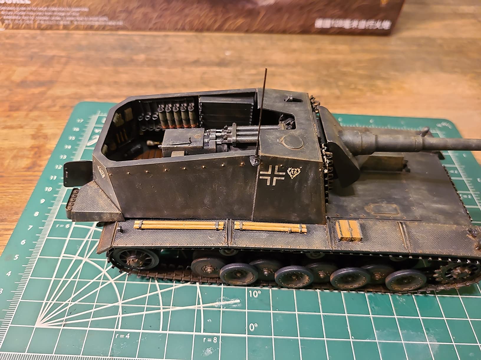 Trumpeter 1/35 German 12.8cm Tank Destroyer L/61 Sturer Emil (TSM-350) customer photo 1
