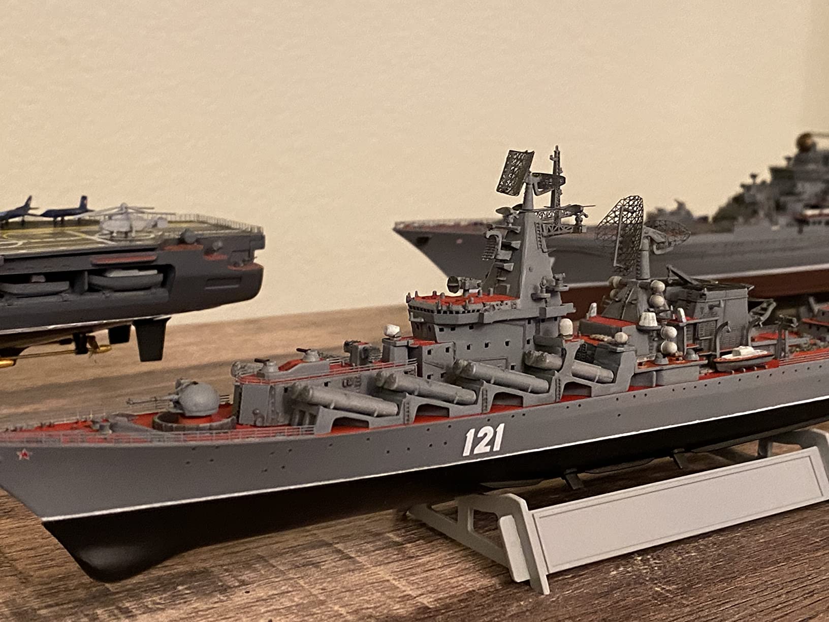 1/700 Moskva Russian Navy Slava Class Cruiser Model Kit customer photo 2